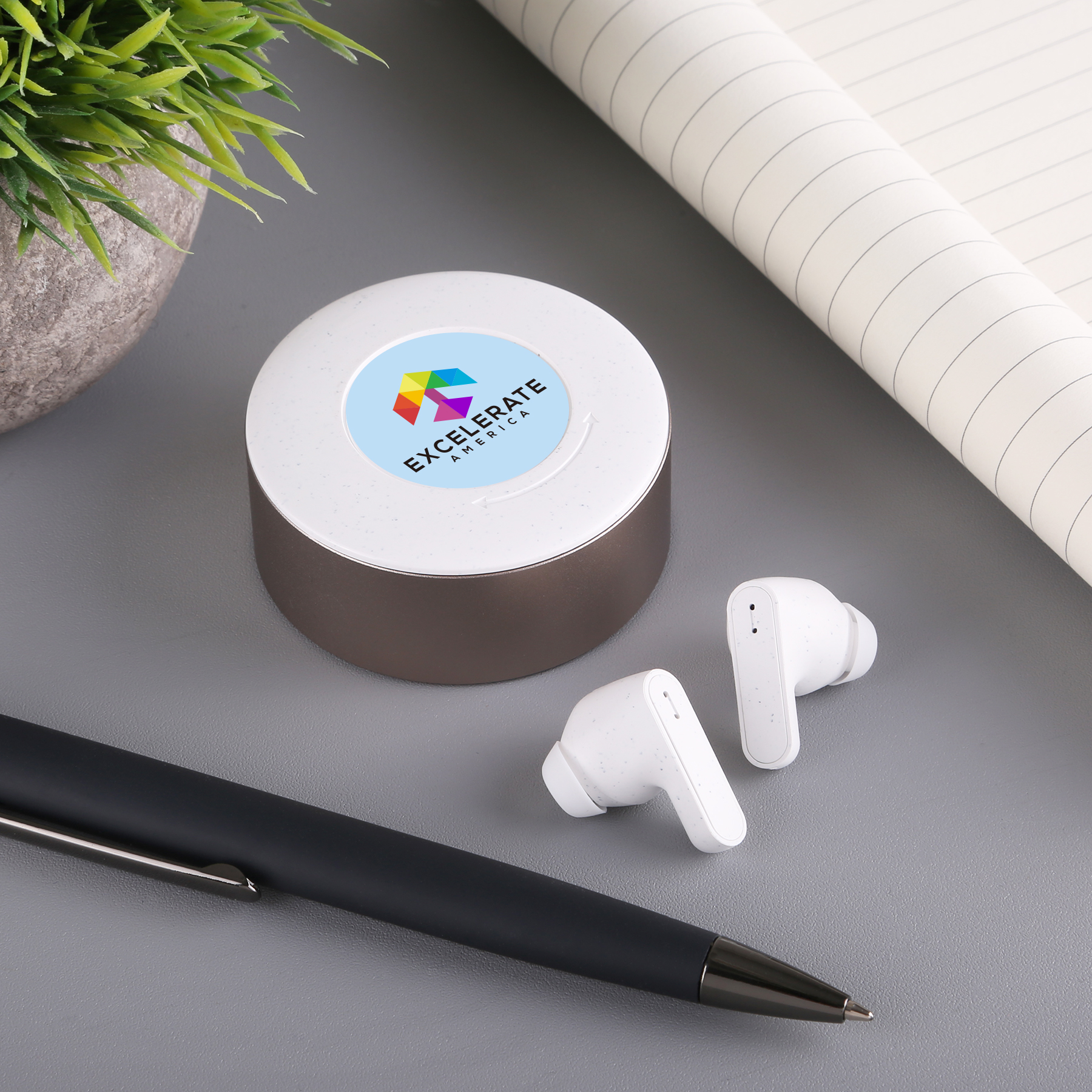 Chromeo Wireless Earbuds And Wireless Charger 7