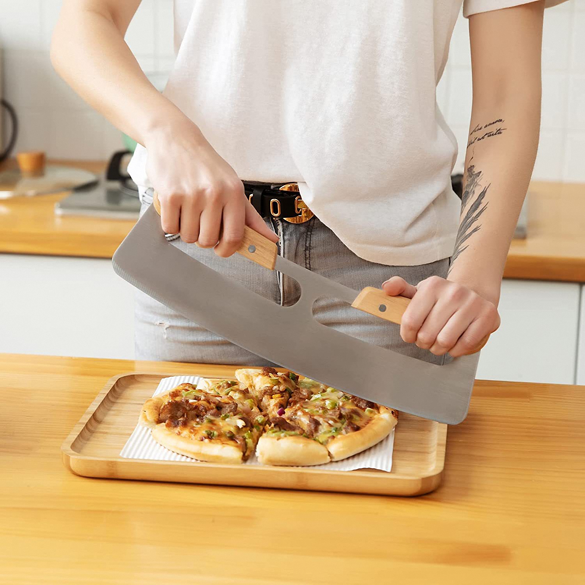 Wooden Handle Pizza Rocker Cutter 2
