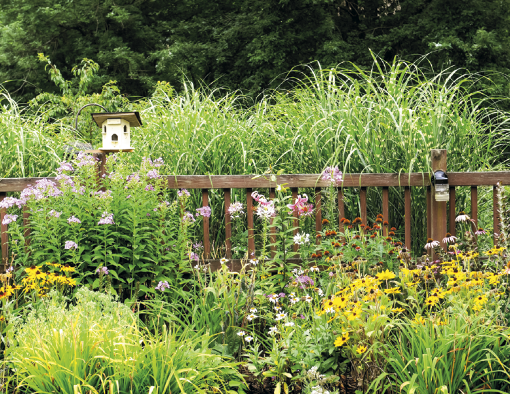 Good Value™ Garden Walk - Stapled Calendar 33