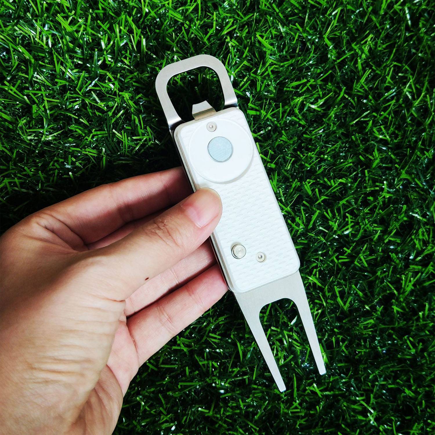 Ergonomic Zinc Alloy Golf Green Fork 5