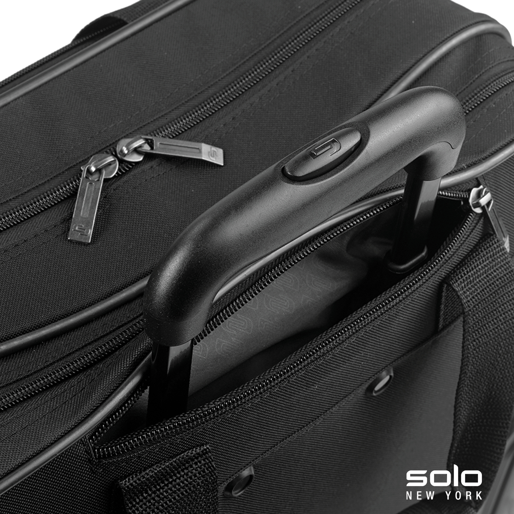 Solo New York Empire Rolling Case 21