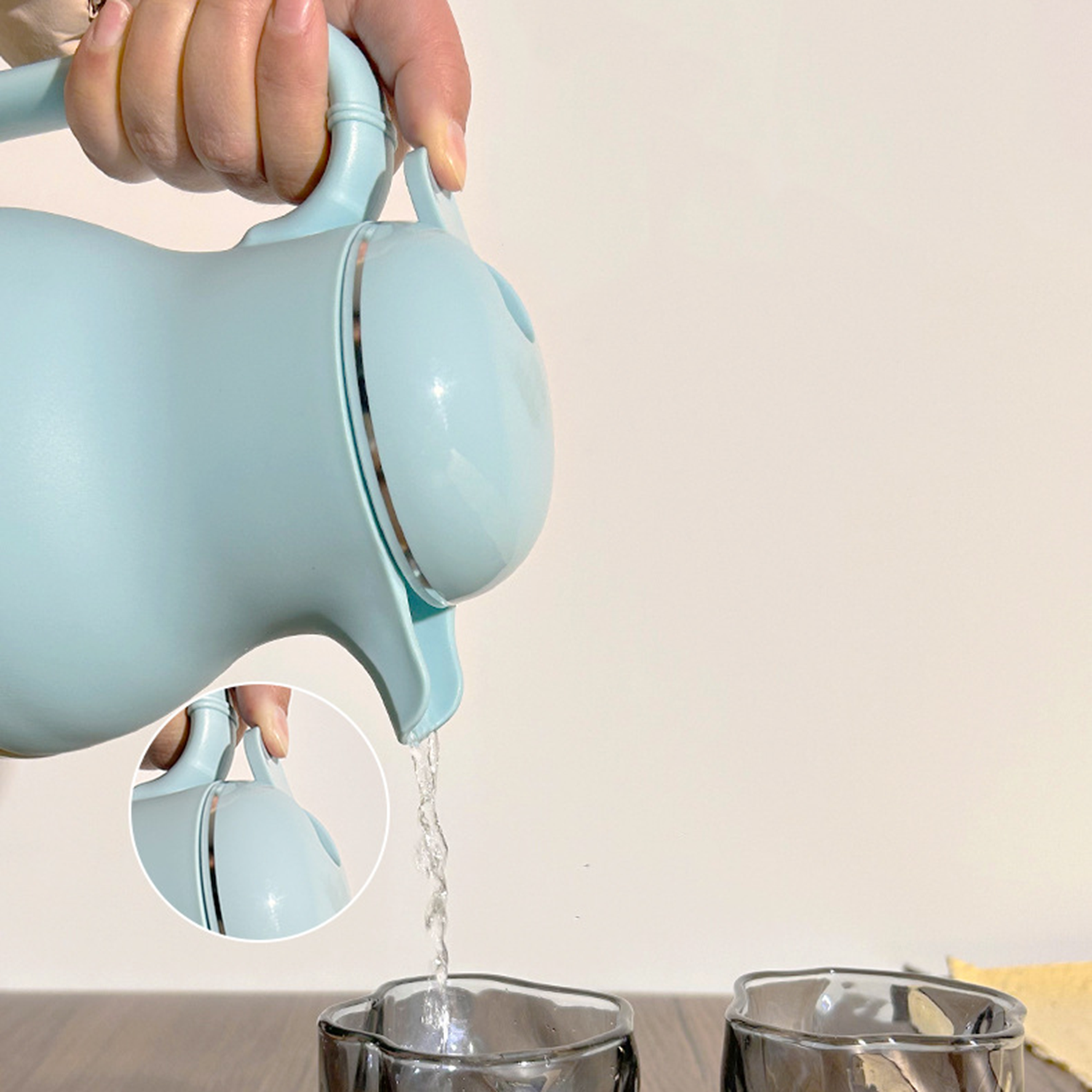 66Oz Thermal Push Button Vacuum Jug 4