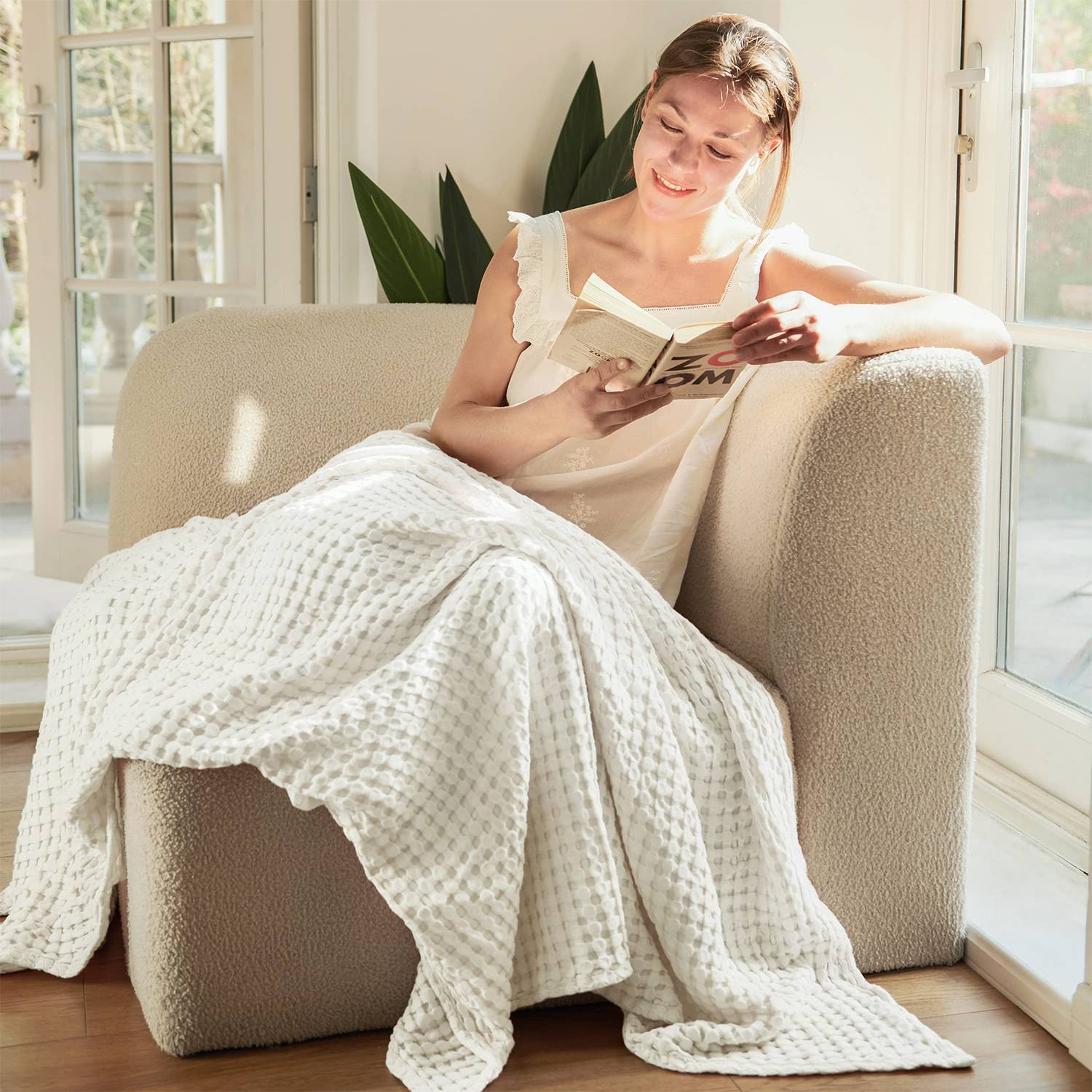 Bedsure Cooling Cotton Waffle Queen Size Blanket 4