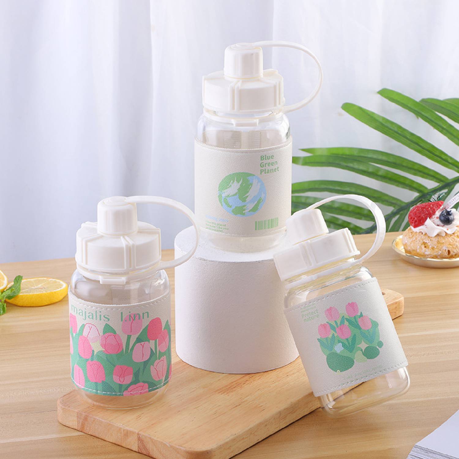Single-layer glass water bottle with leather cover 4