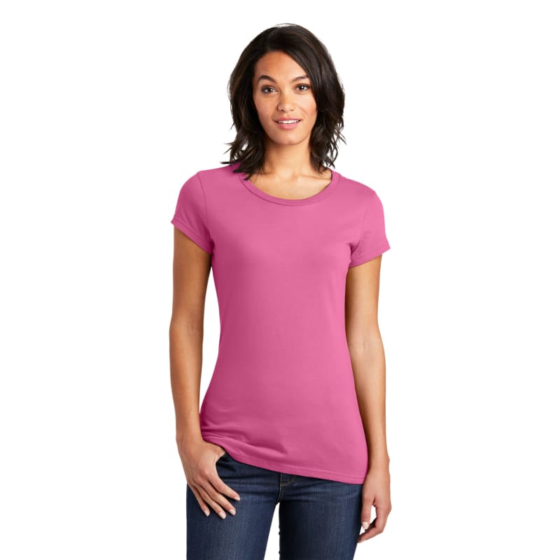 District Women's Fitted Very Important Tee . 149