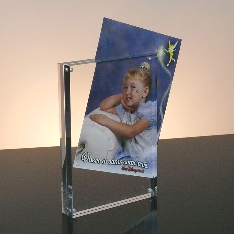 Acrylic Countertop Magnetic Picture Frame 5x7