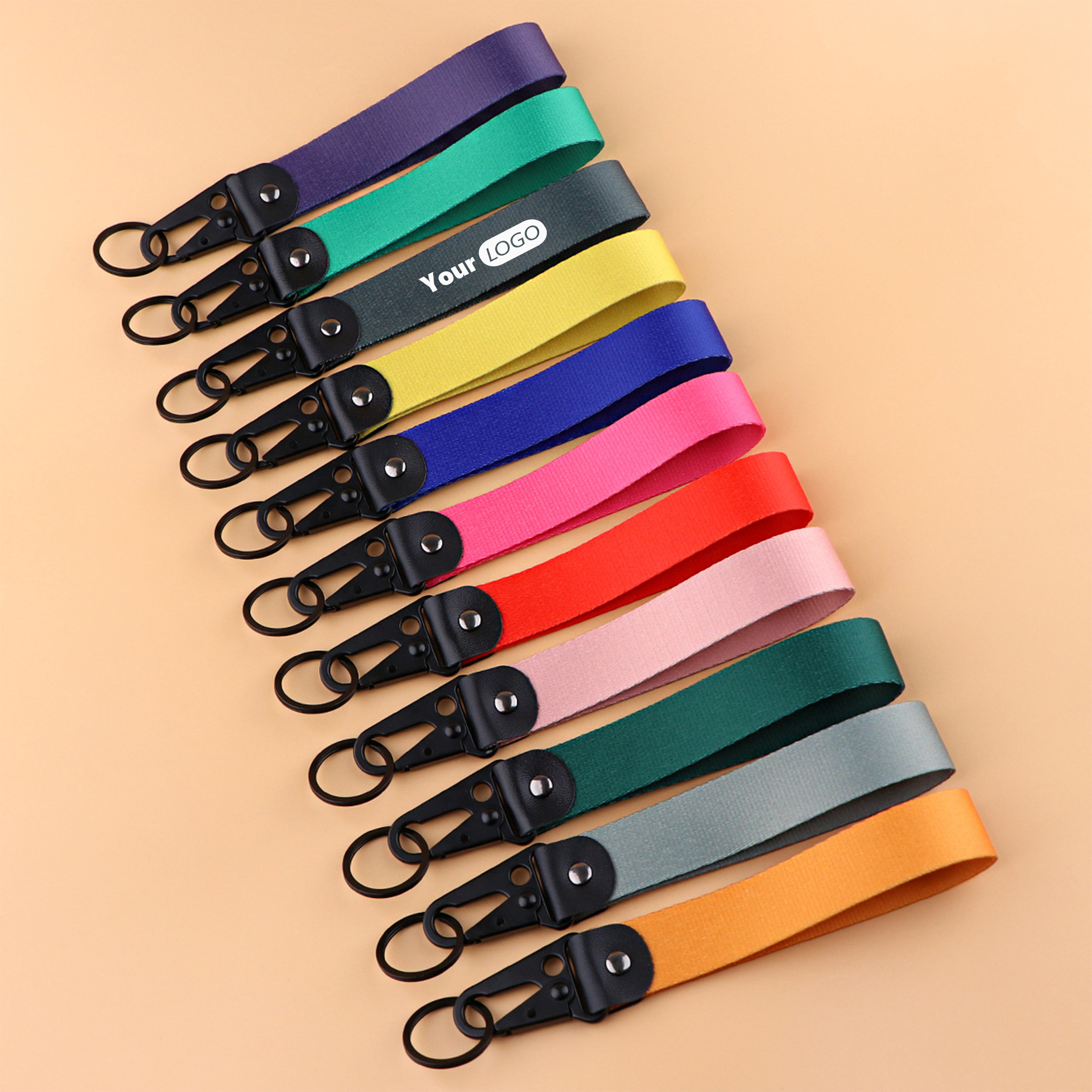 Aluminum Alloy Secure And Stylish Carabiner Keychain For Everyday Essentials 1