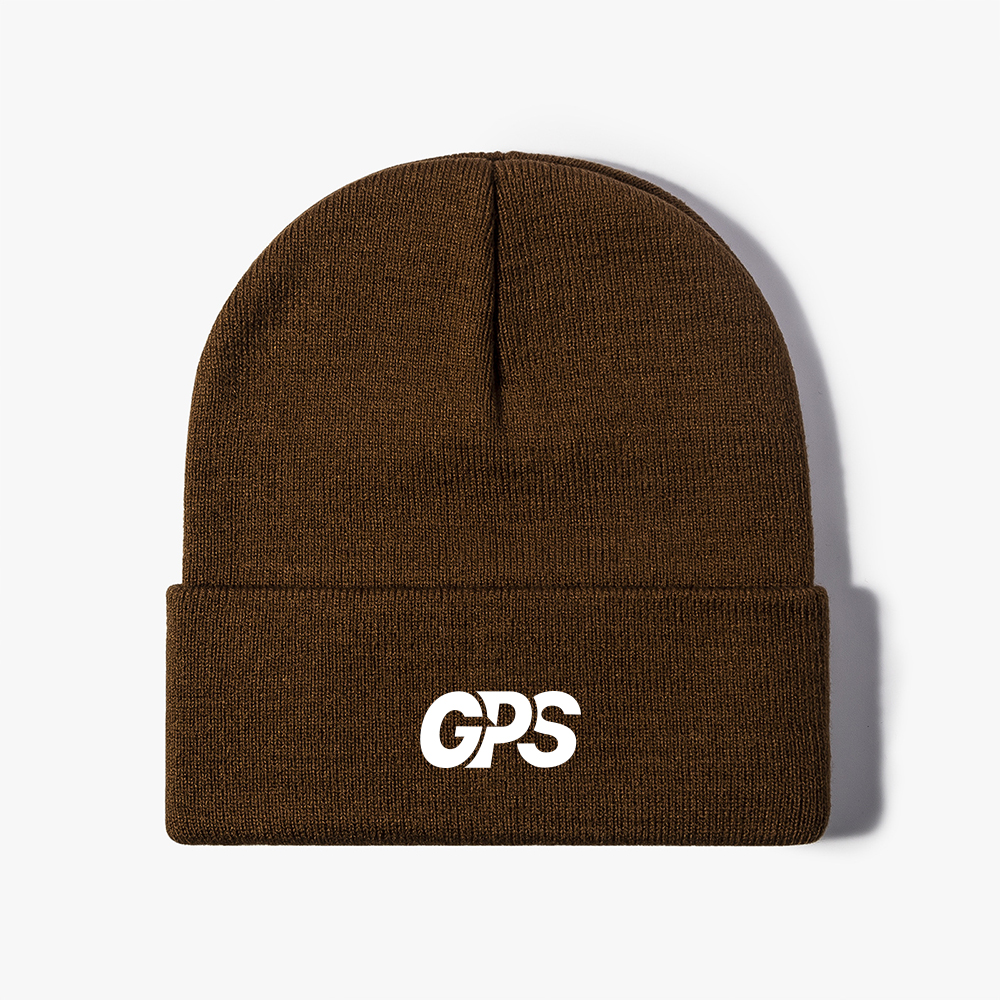 The knitted hat made of acrylic is fashionable and warm, suitable for everyone. 3