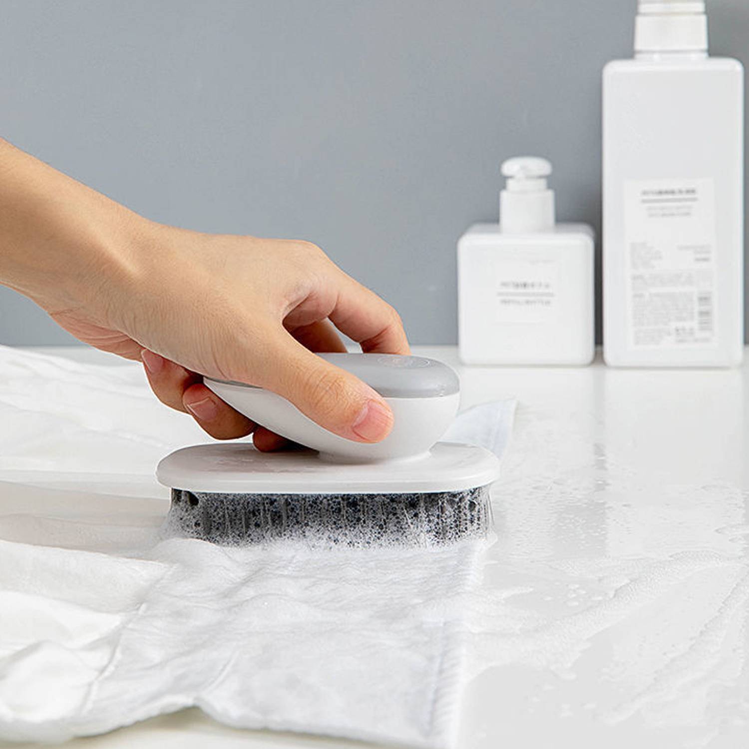 Household Cleaning Brushes Do Not Harm Clothes 6