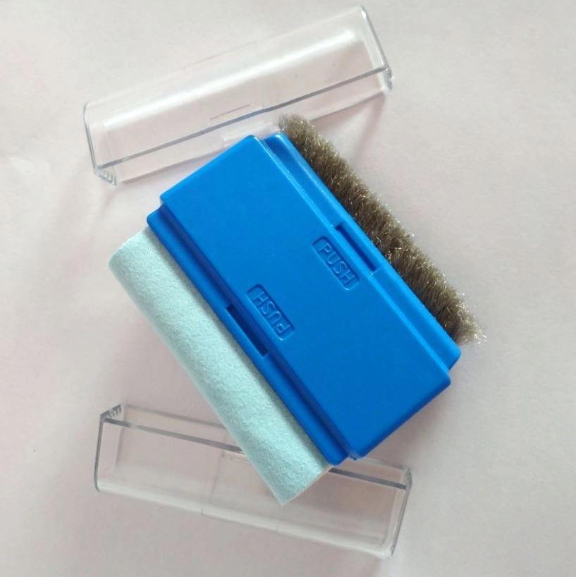 Computer Cleaner/cleaning brush and wipe in one 4