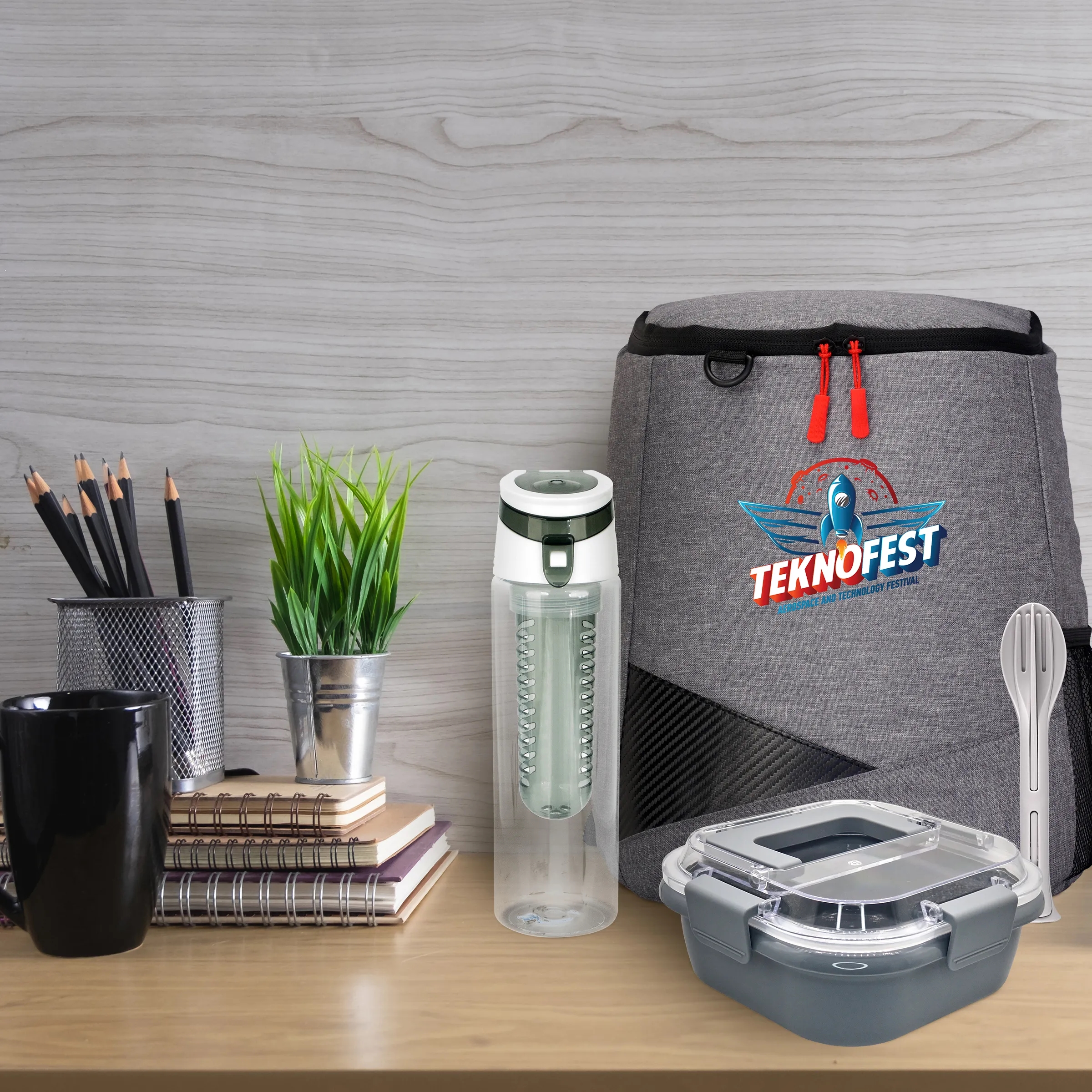 Trendy Lunch Box & Utensil Backpack Set 14