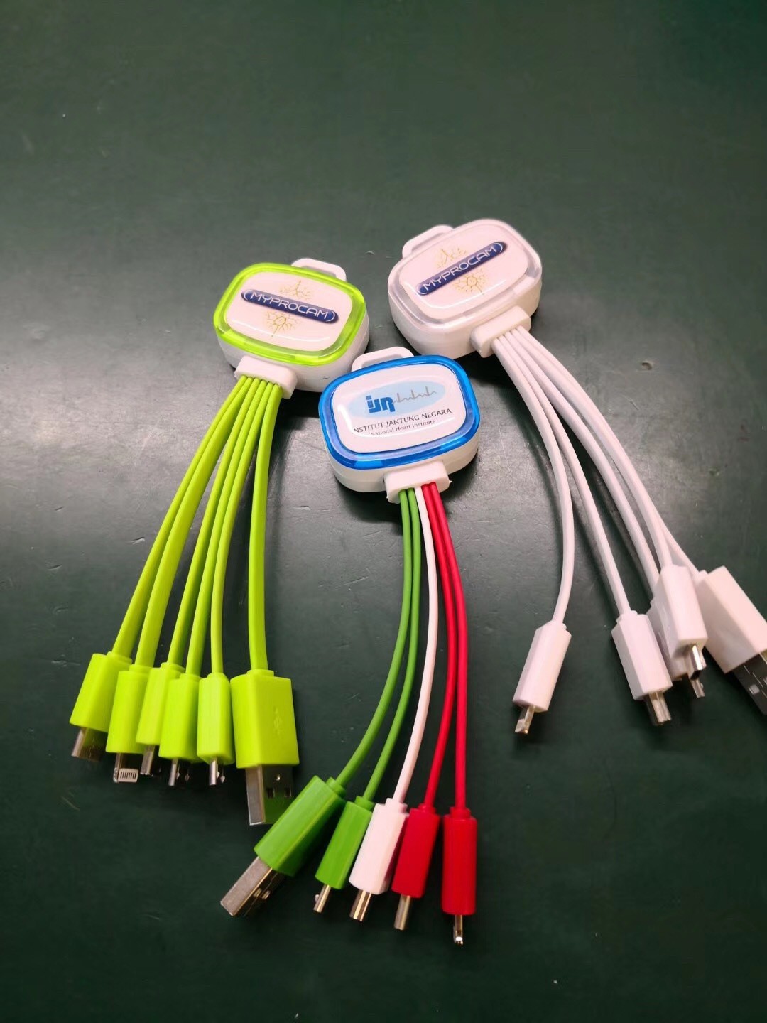Jellyfish 5 in 1 Multi Device LED Charger 3