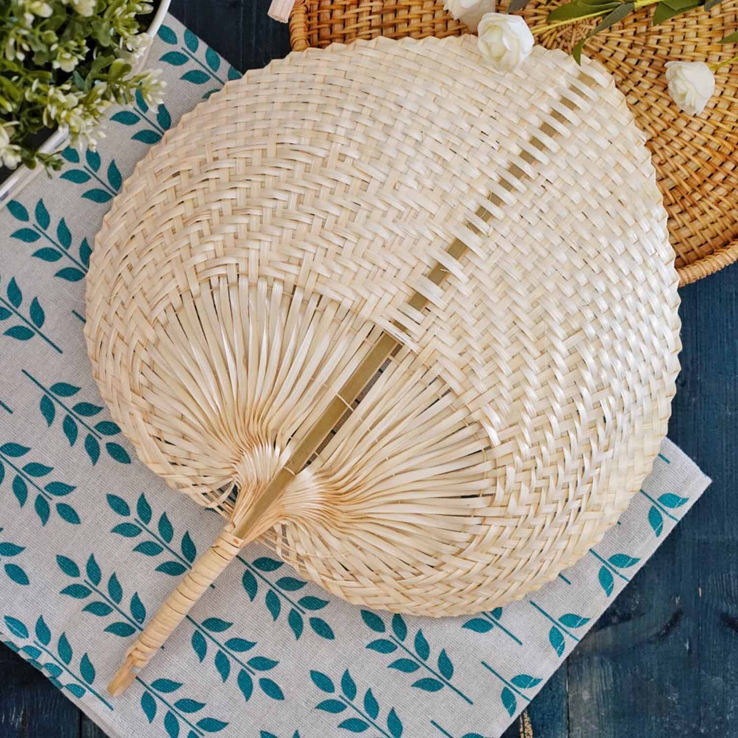 Vietnamese pure weaving bamboo fan 3