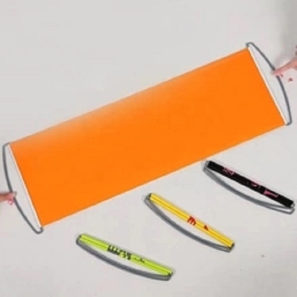 Retractable hand banner 3