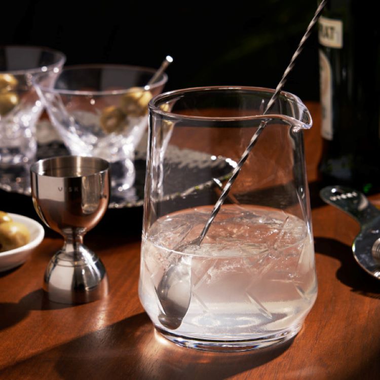 Viski® Burke Cocktail Mixing Glass 4