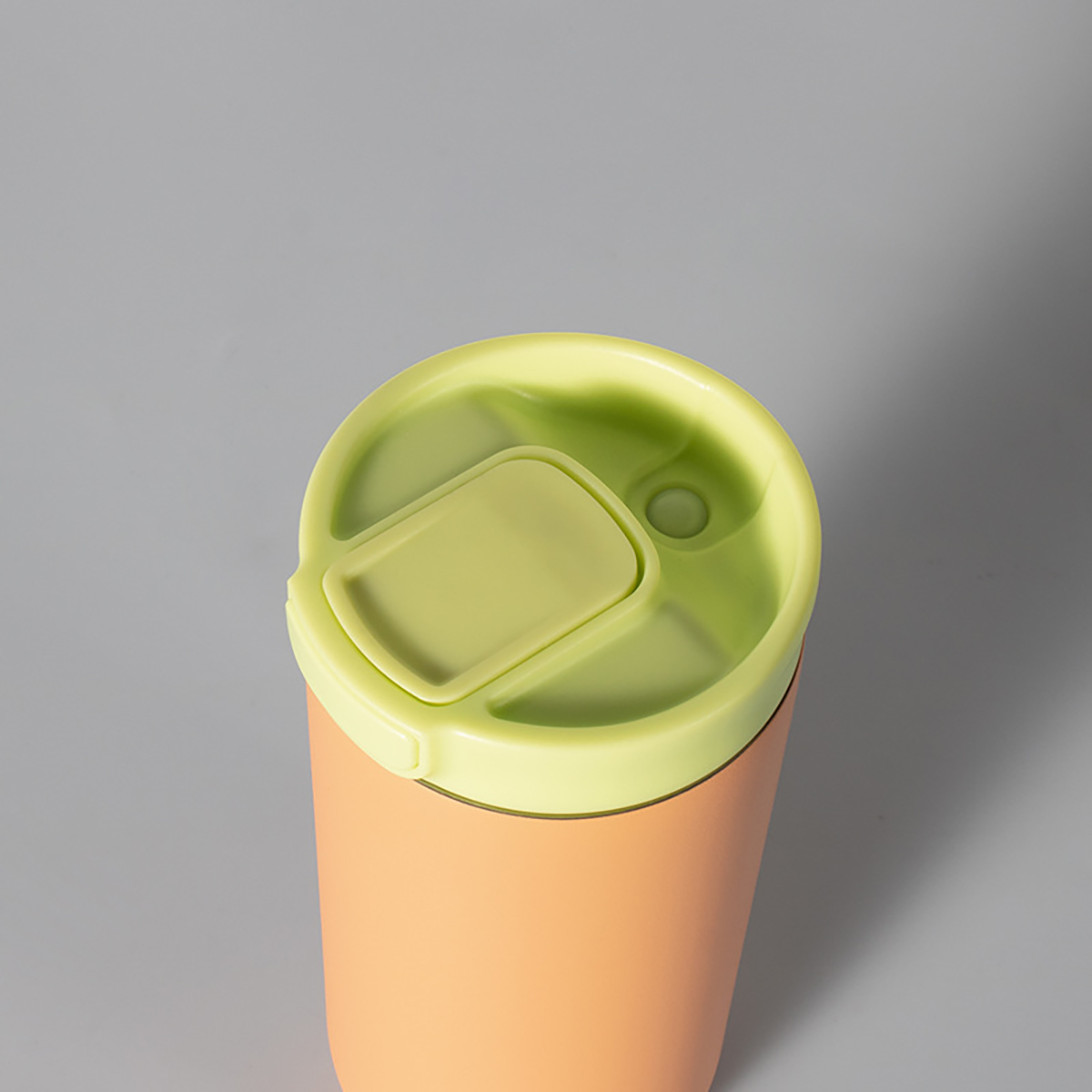 High quality Insulated Travel Mug With Leak-Proof Flip Lid 4