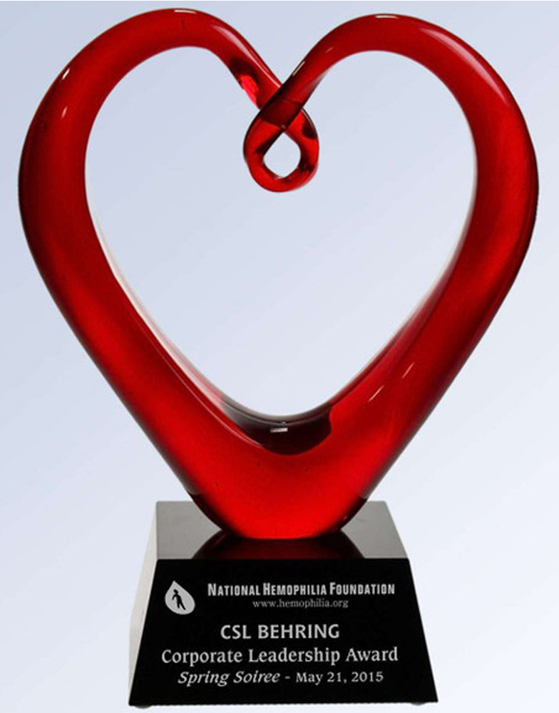 THE RED WHOLE HEART ART GLASS W/BLACK BASE 4