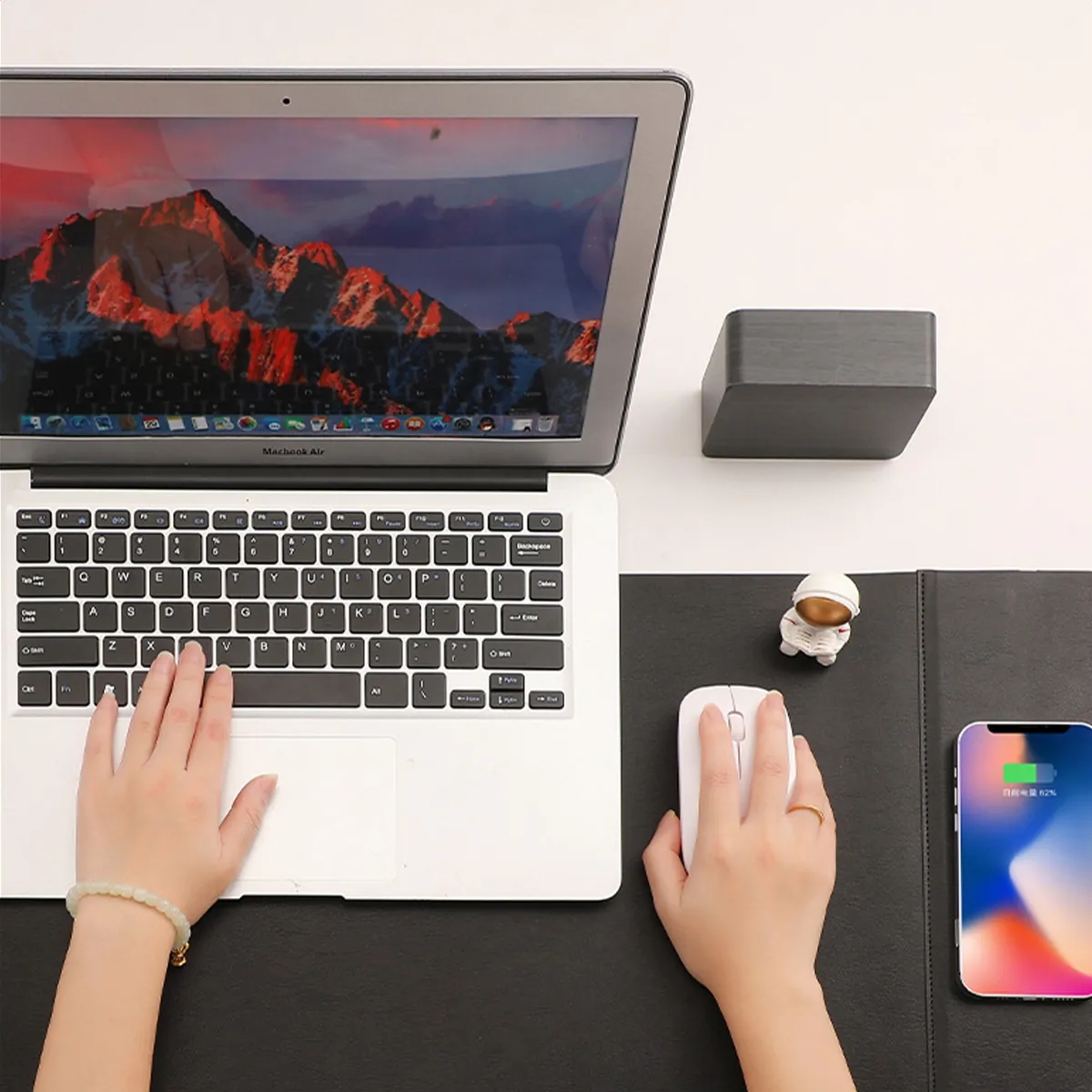 Large Mouse Pad with 15w Fast Wireless Charger 7