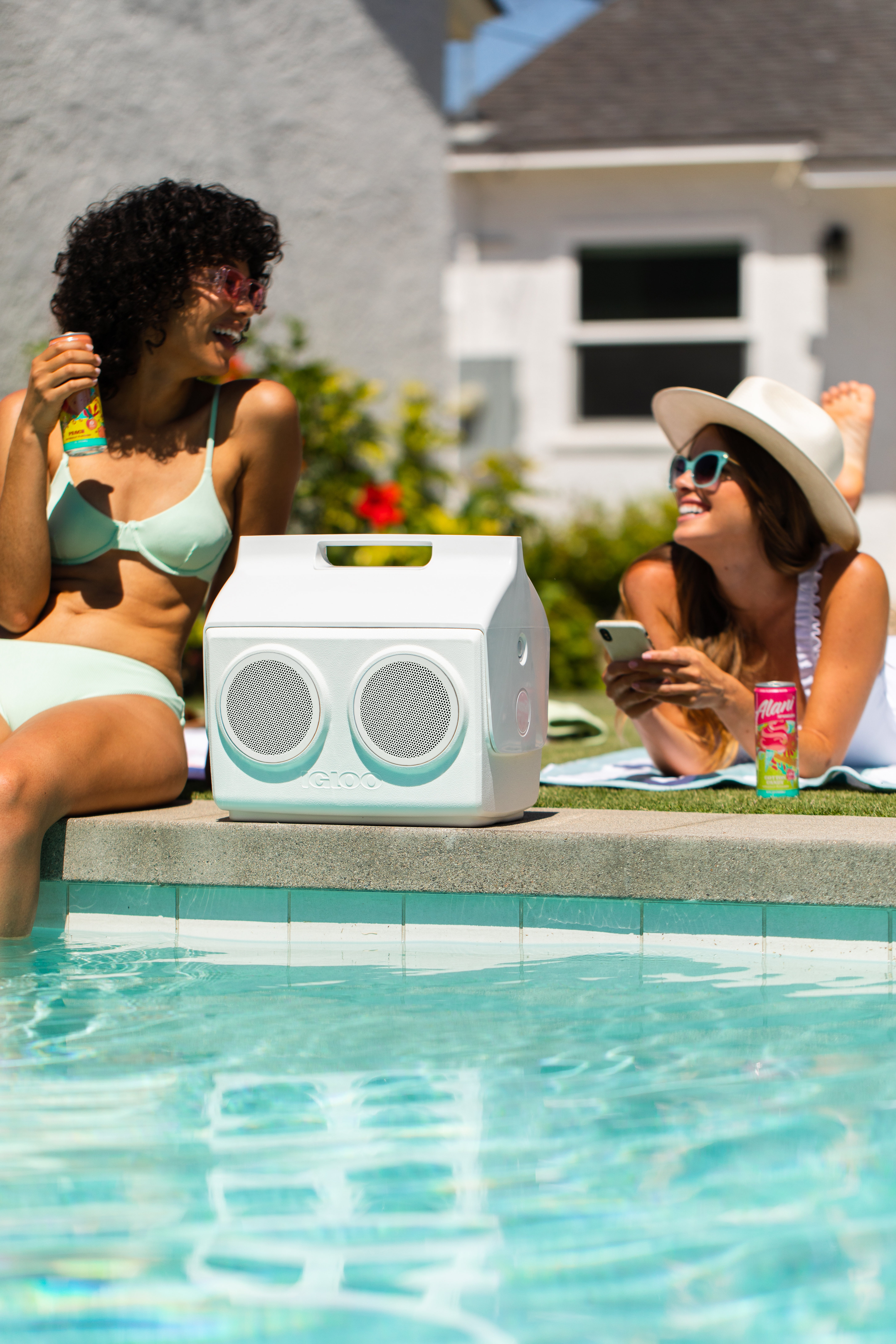 Igloo® Kooltunes® 14 Qt Cooler 13
