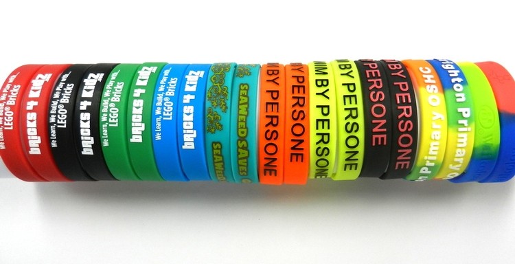SM00216 Color filled Emboss Silicone bracelets / wristbands