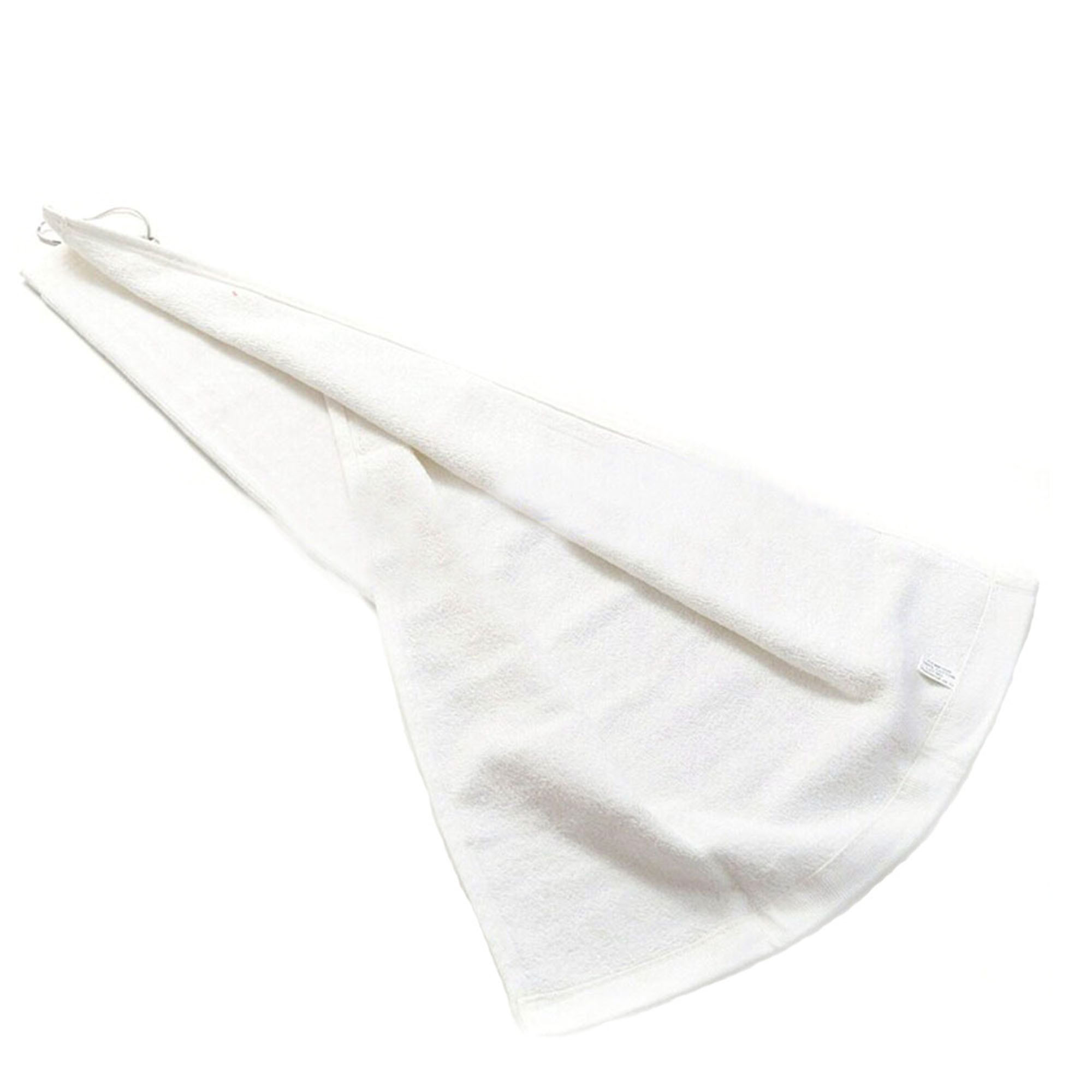 Embroidered Trifolded 480GSM Premium Velour Golf Towel 2