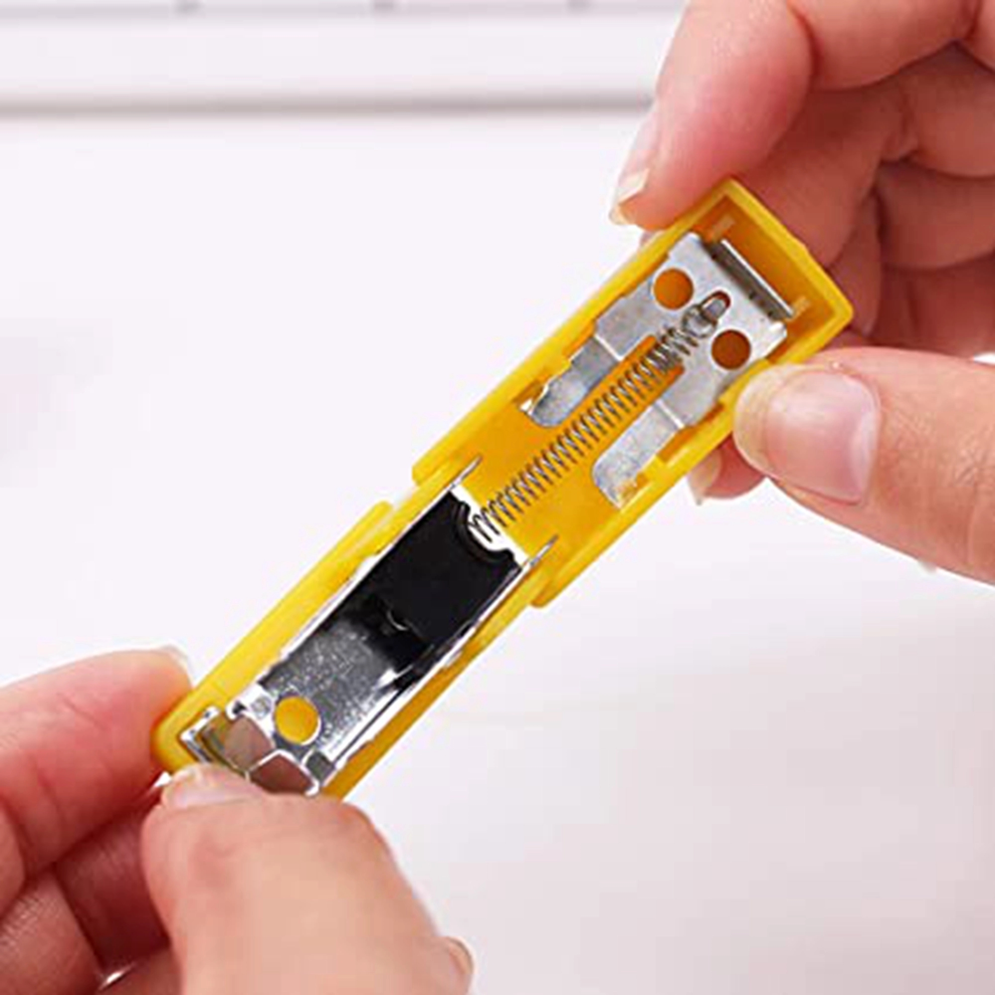 Mini stapler 5