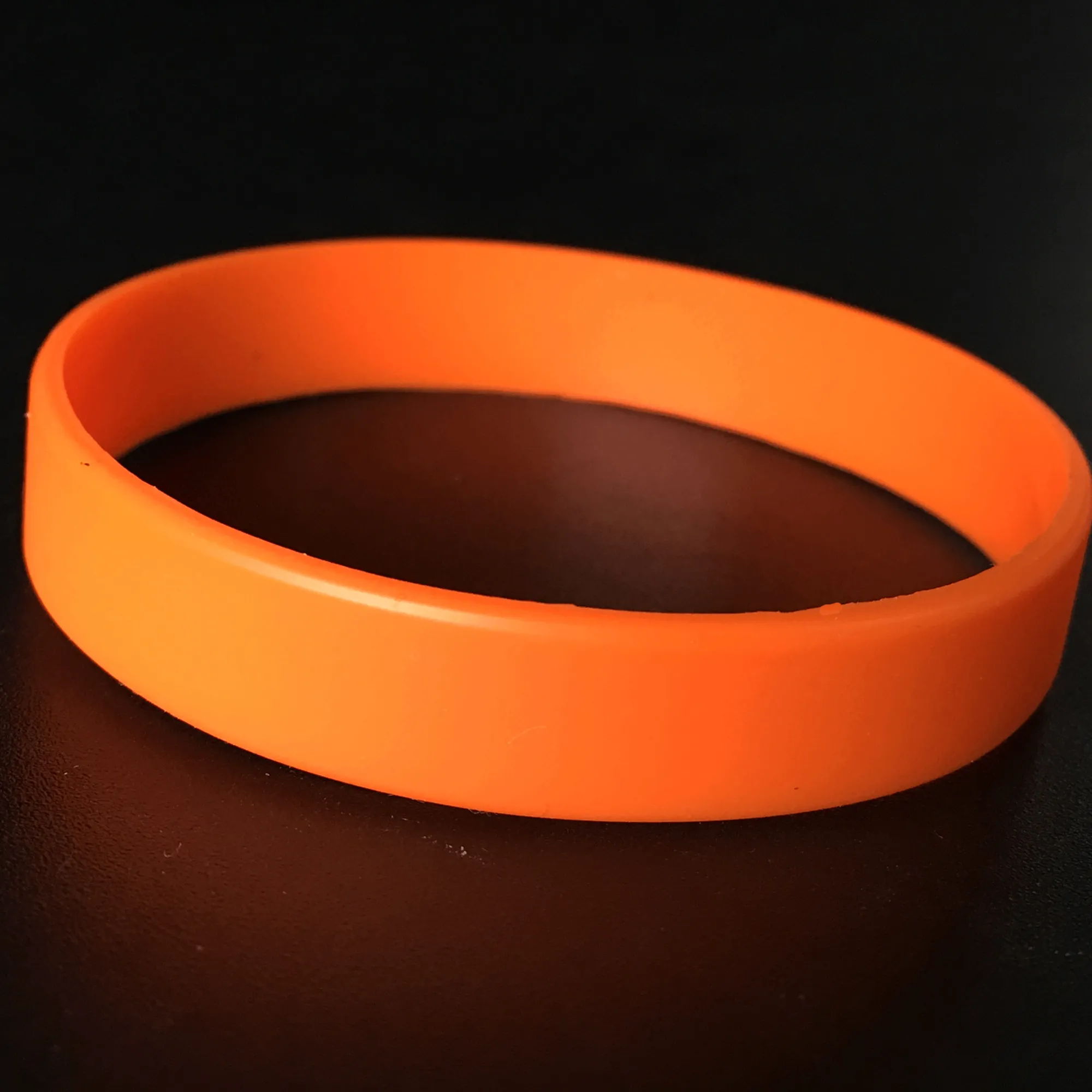 Silicone Sports Bracelet MOQ 500PCS 7