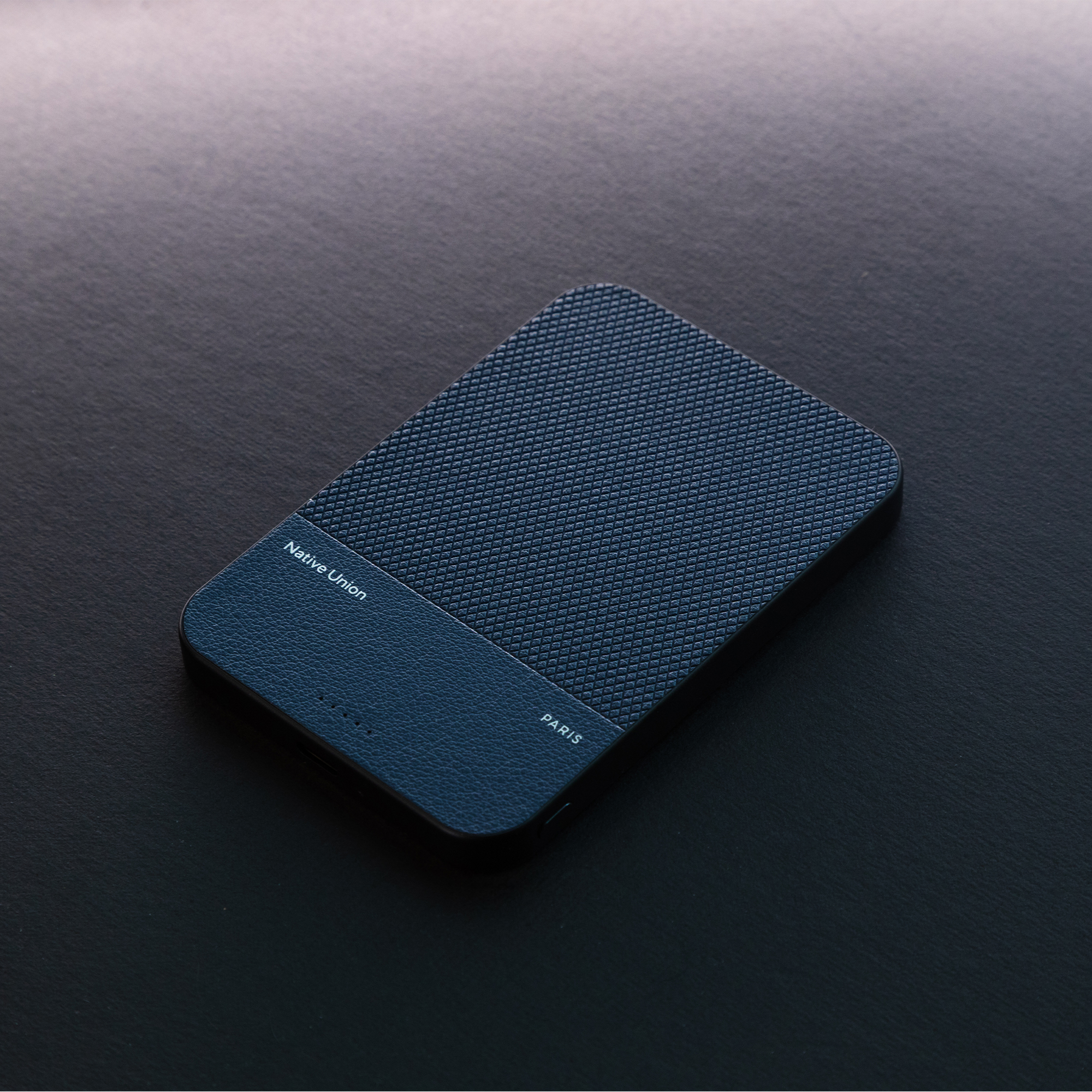 Native Union (RE)Classic Magnetic Power Bank 5000mAh 9