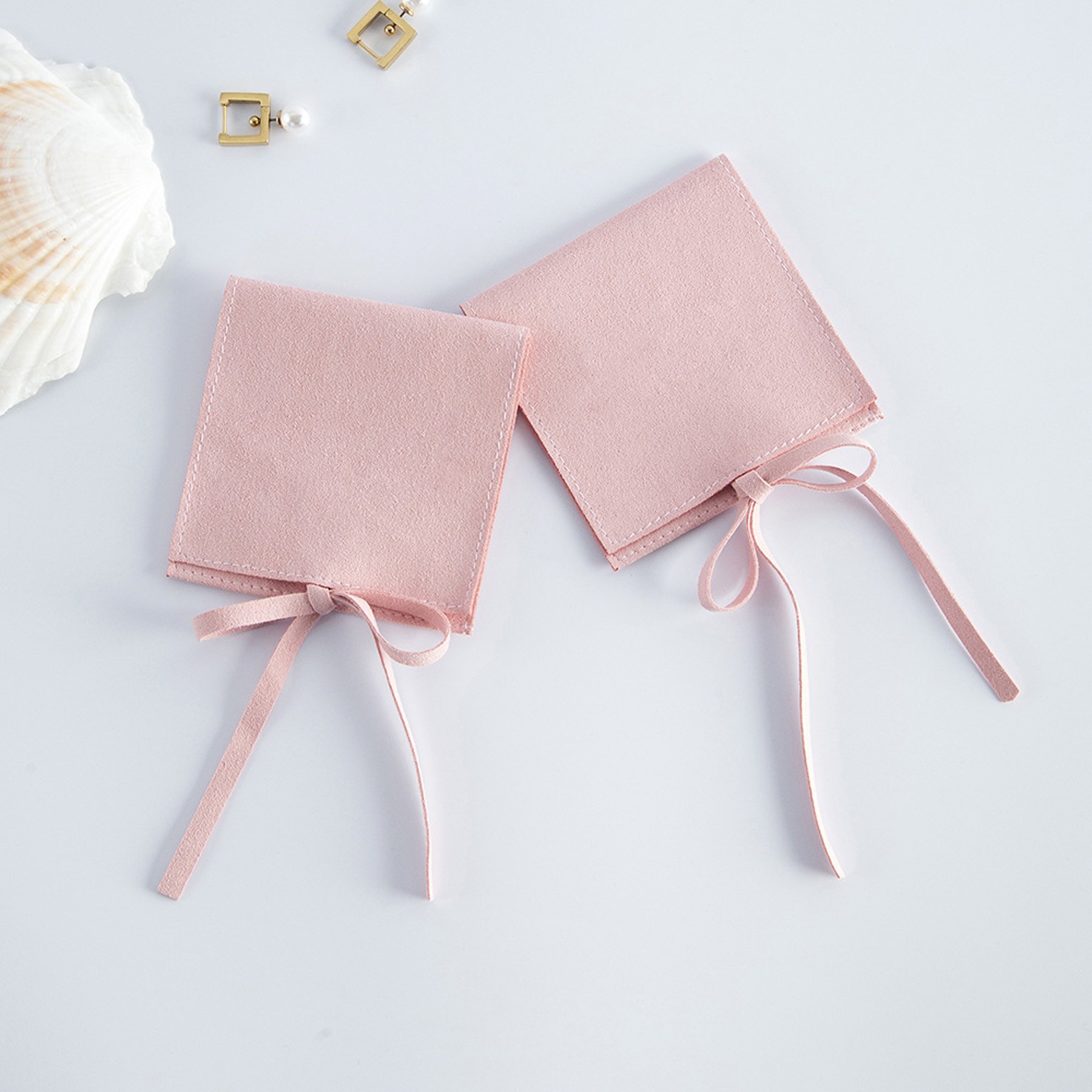 Elegant Jewelry Pouches 5