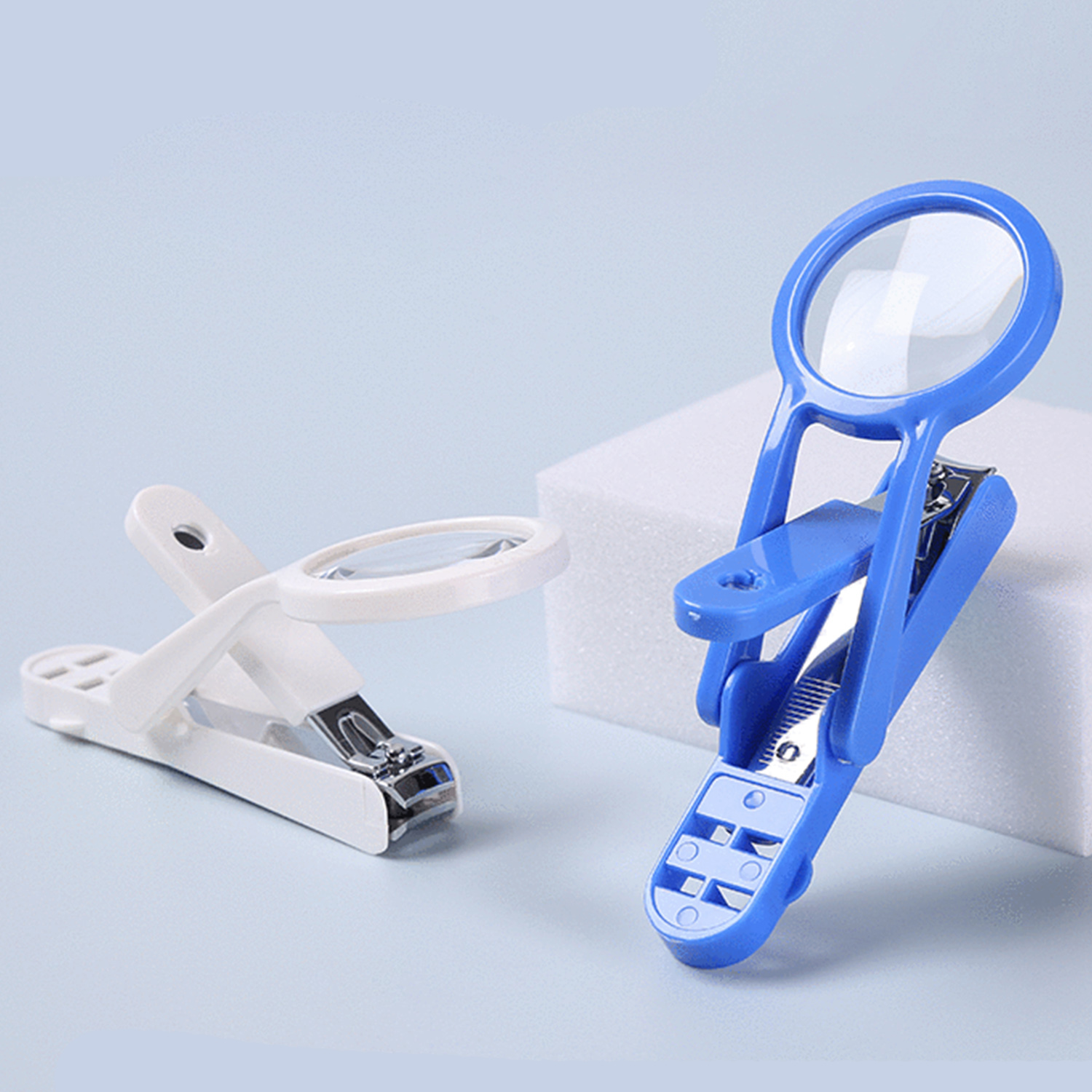 Rotating Magnifying Glass Nail Clippers 4