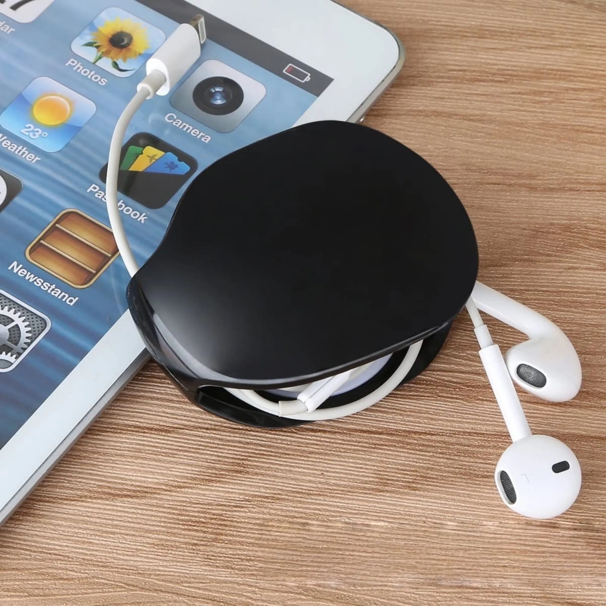 Automatic Retractable Cord Organizer 17