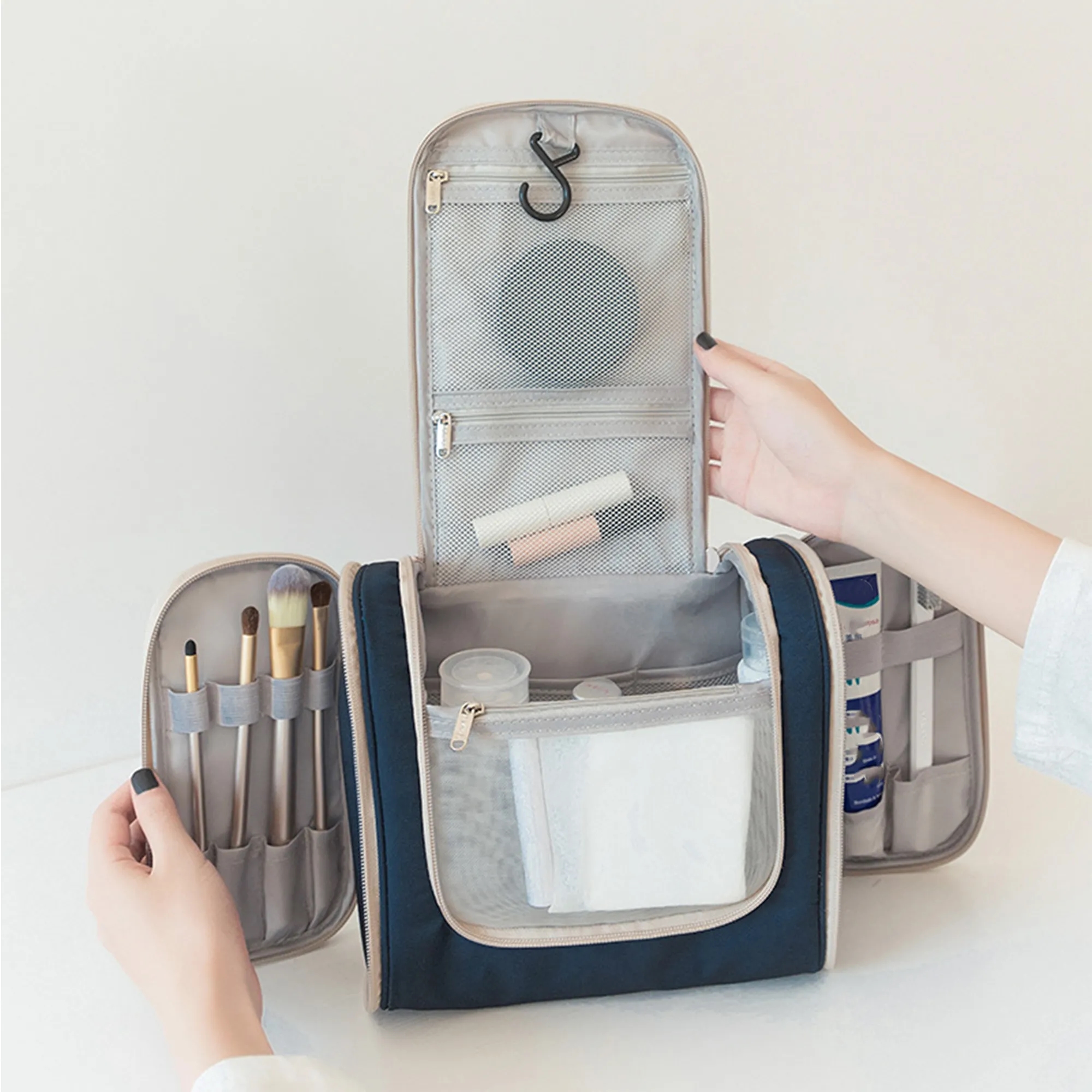 Travel Toiletry Organizer Bag With Hanging Hook 5