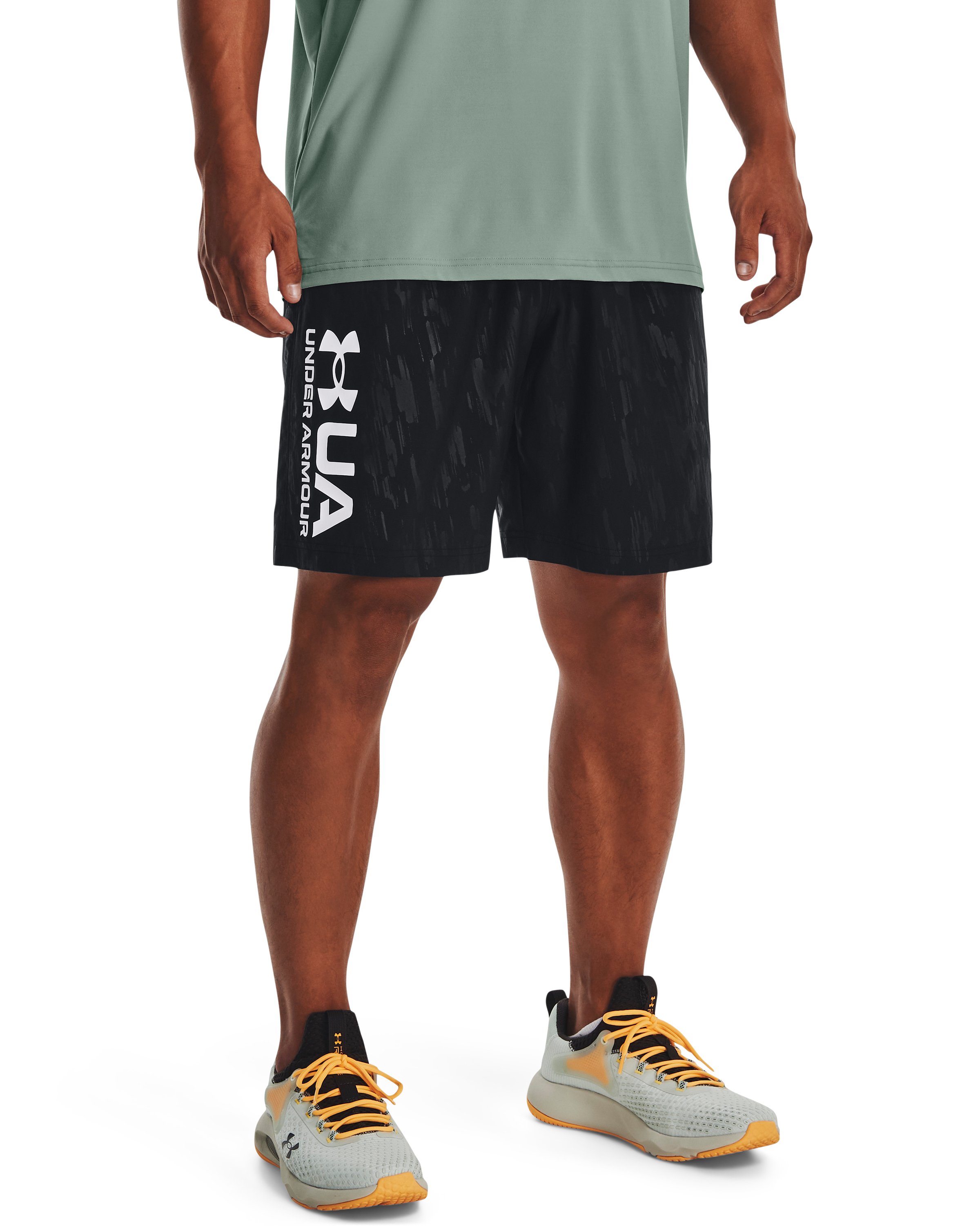 UA Woven Emboss Men's Shorts 18