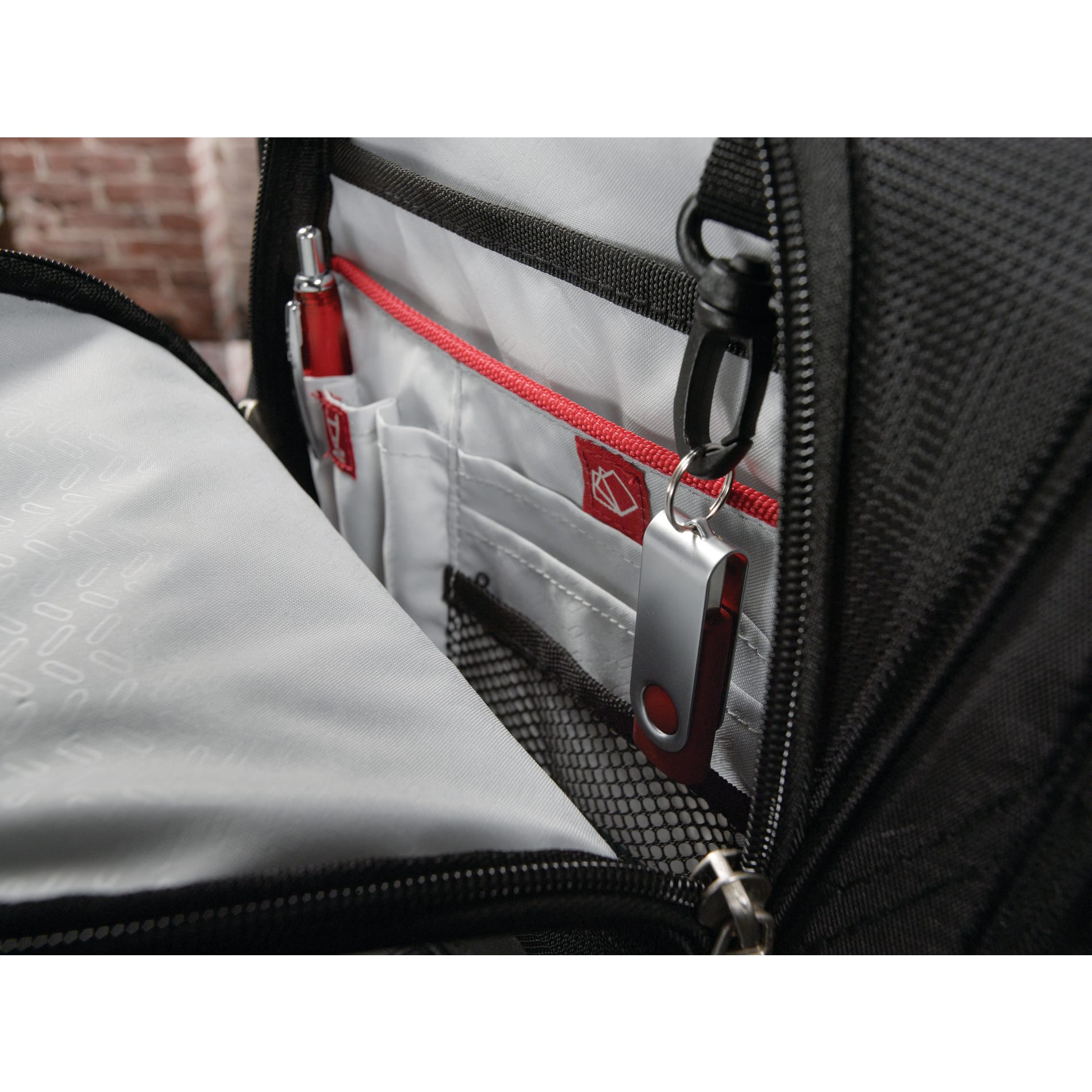elleven™ TSA 17" Computer Backpack 162