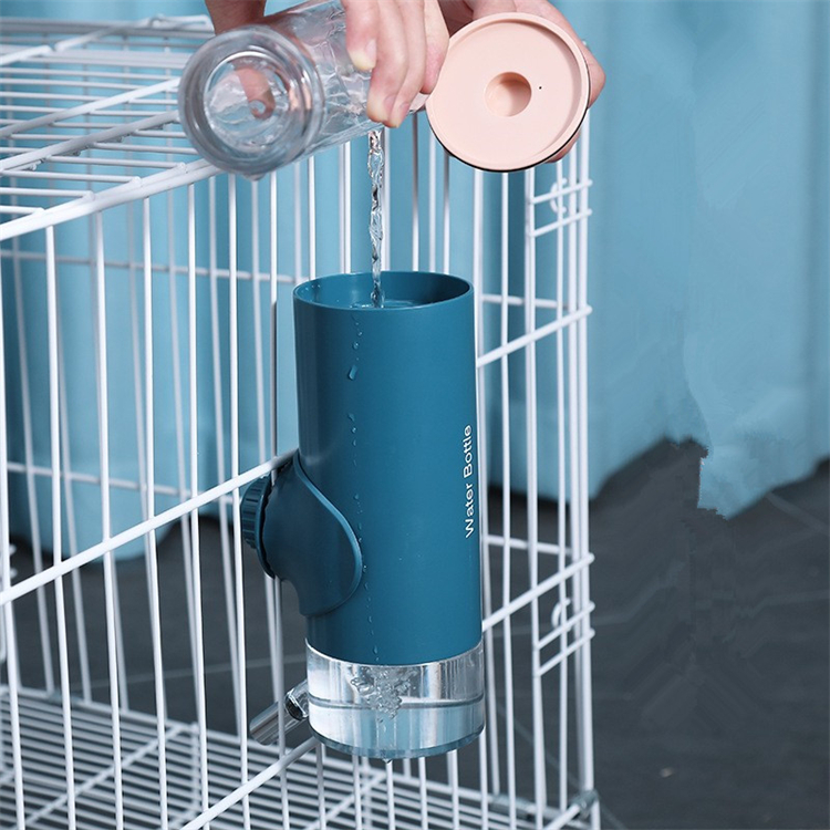 500ml Hanging Cage Feeder 1