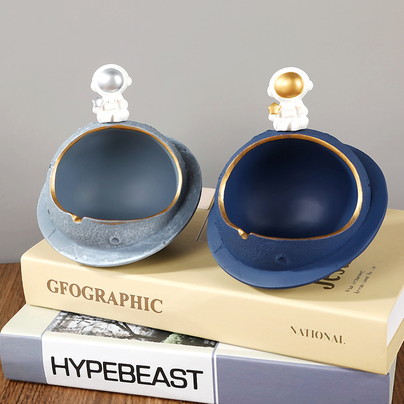 Cute Astronaut Ashtray 2
