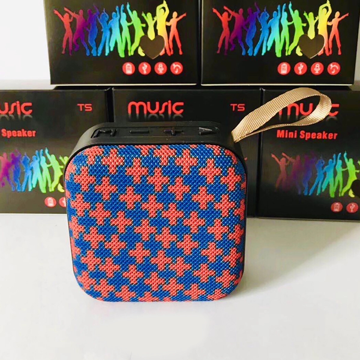 Outdoor Portable Bluetooth Wireless Speaker 3