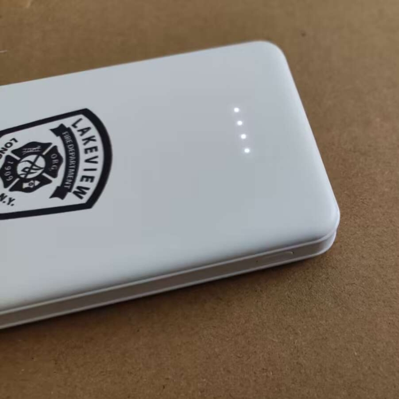 SlimCharge 10K Dual-Port Power Bank 4