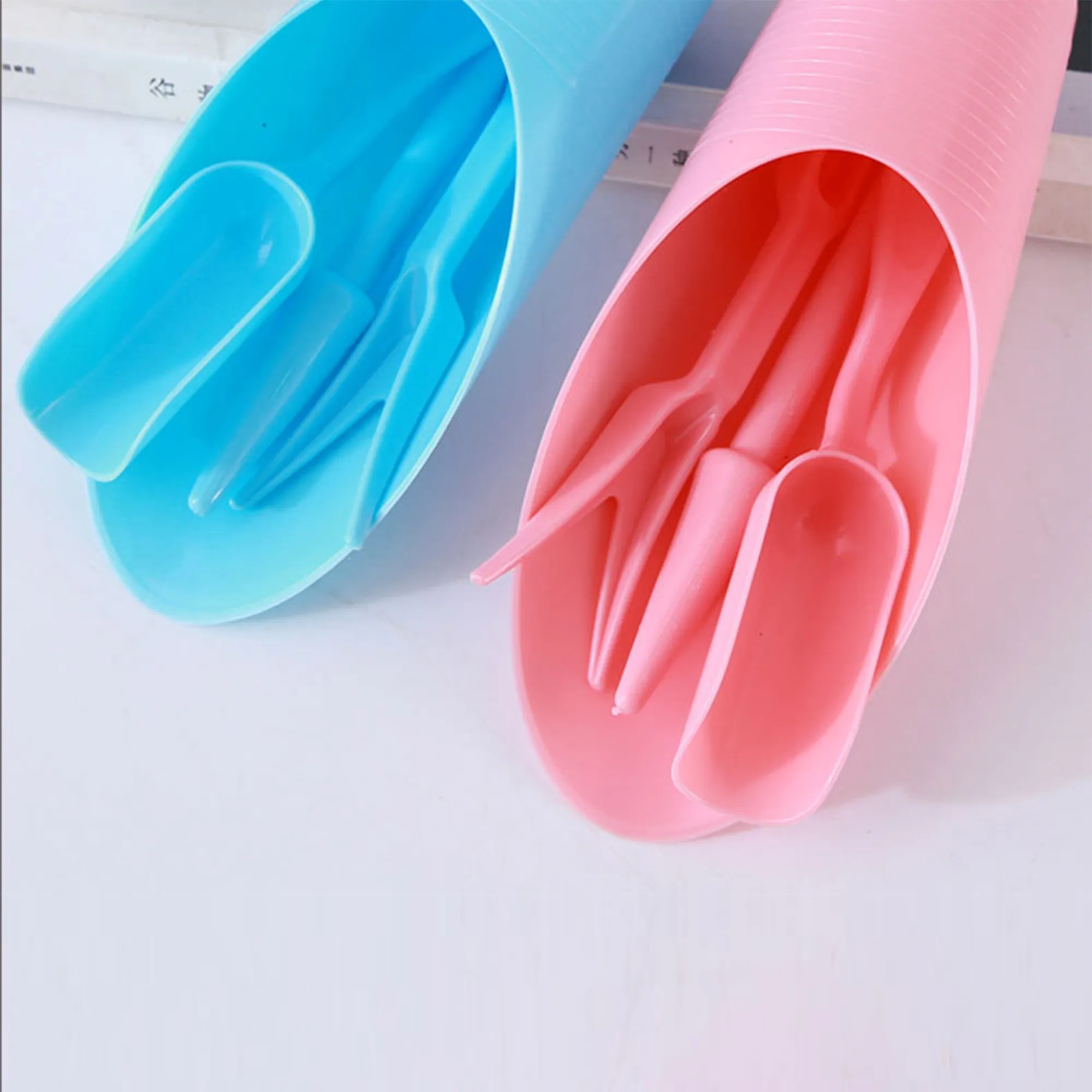 4-Piece Gardening Tool Set 6