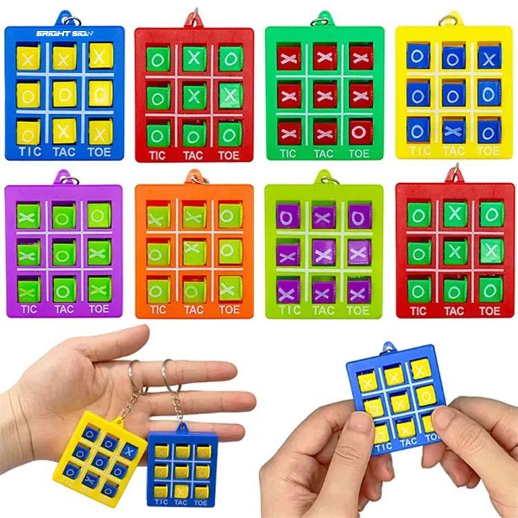 Tic-Tac-Toe Game Keychain Toy 2