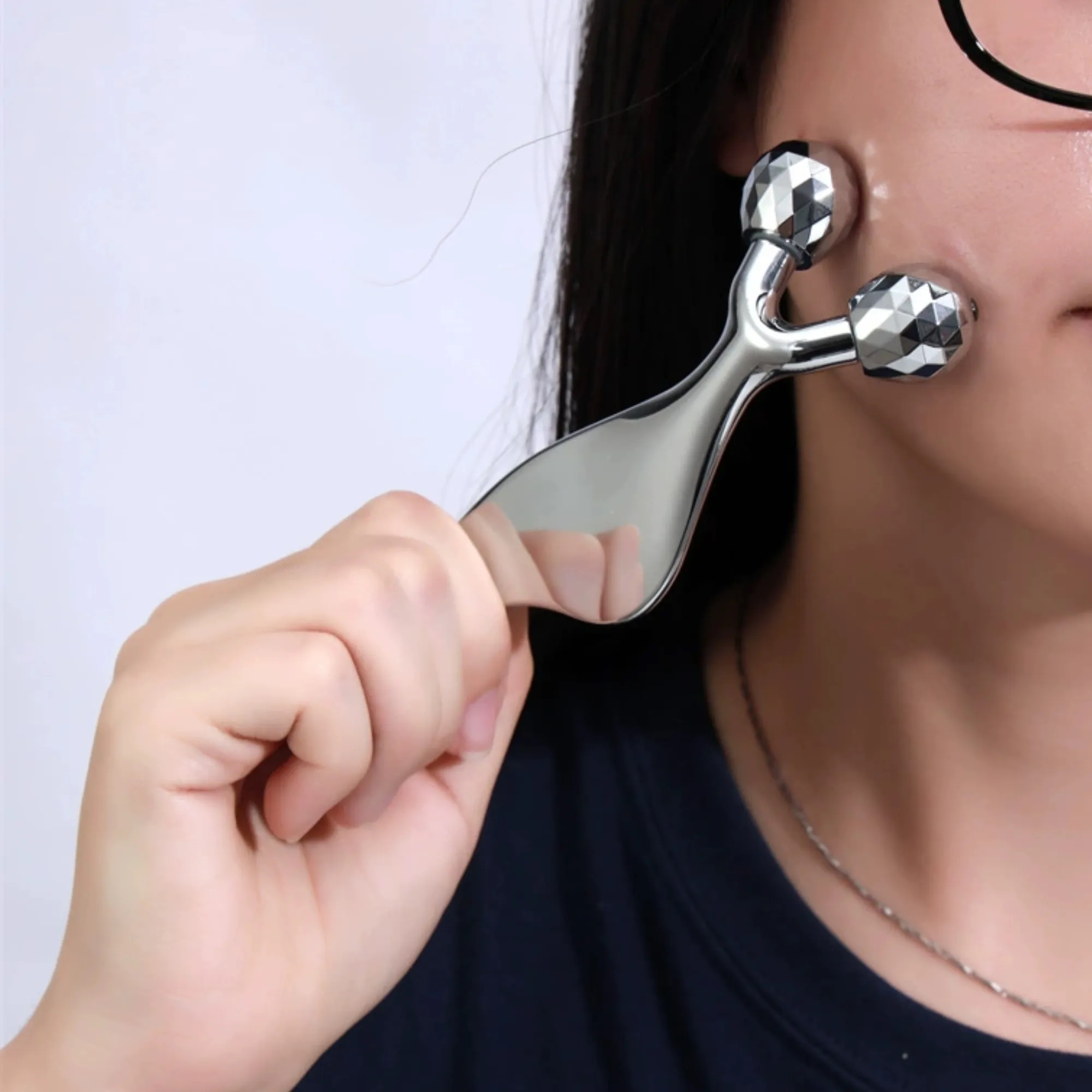 Mental Manual Facial Roller Massager Gua Sha Tool 2 in 1 2