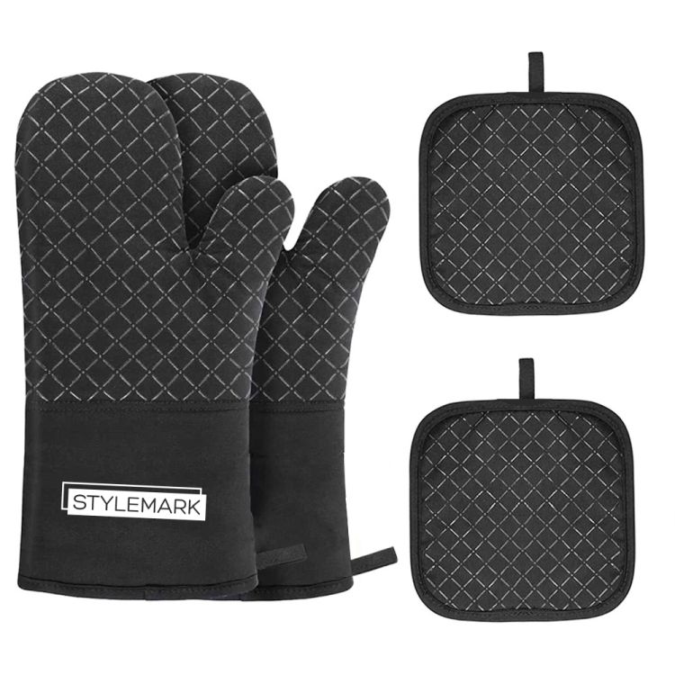 Oven Mitts and Pot Holders 9