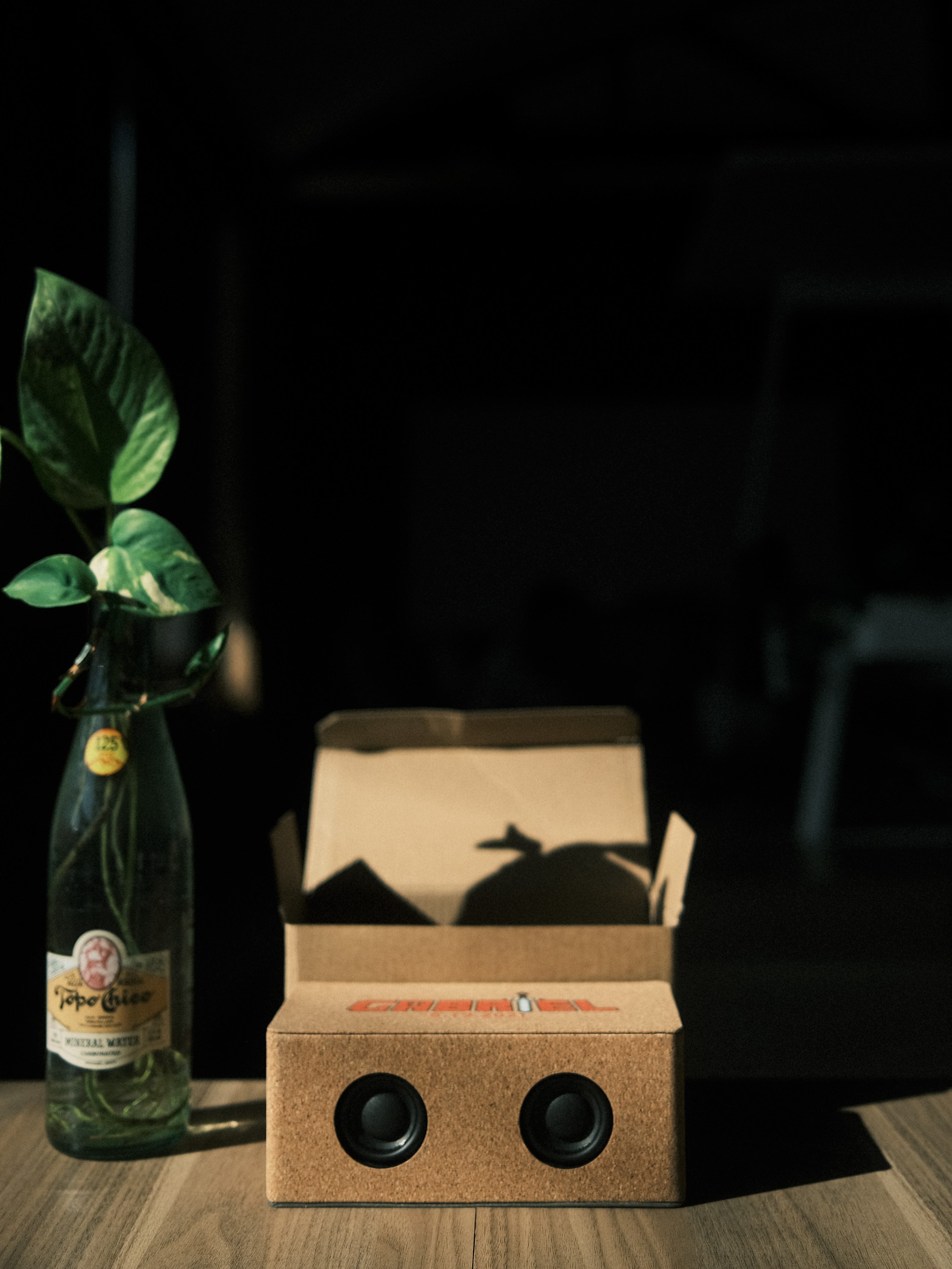 Milling Cork Eco-Friendly Speaker and Wireless Charger 6