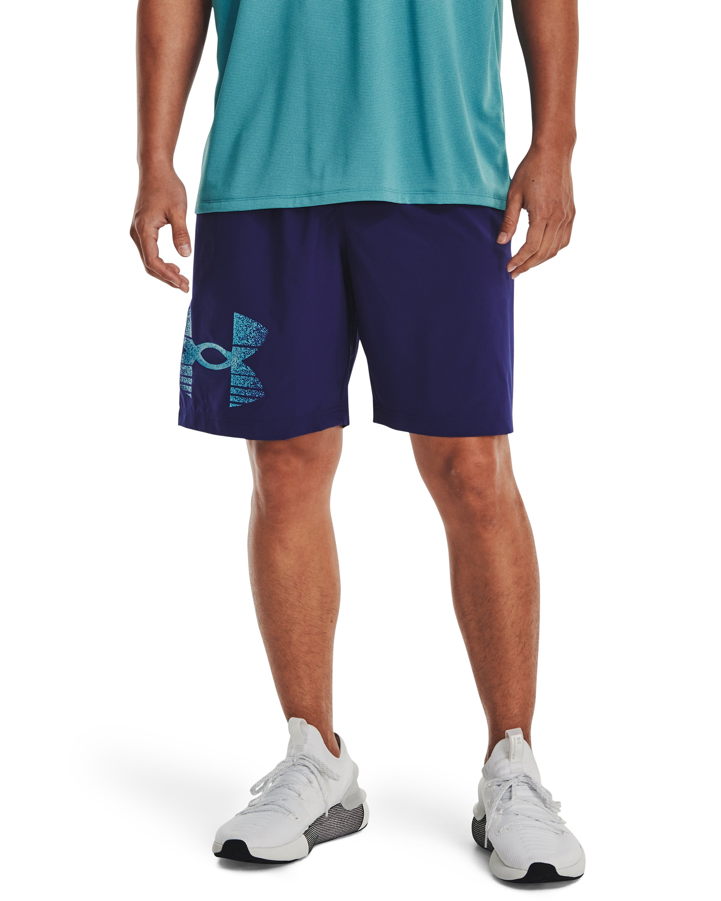 UA Tech Woven Graphic Men's 8.25 Shorts 18