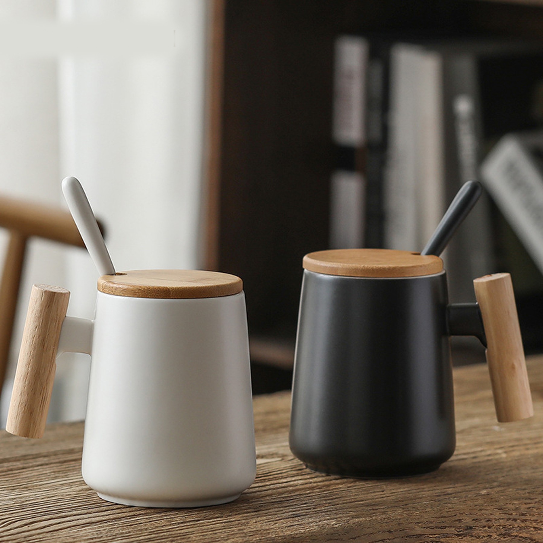 Coffee Mug with Wooden Lid 2