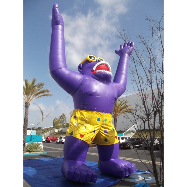 18' Inflatable Gorilla 3