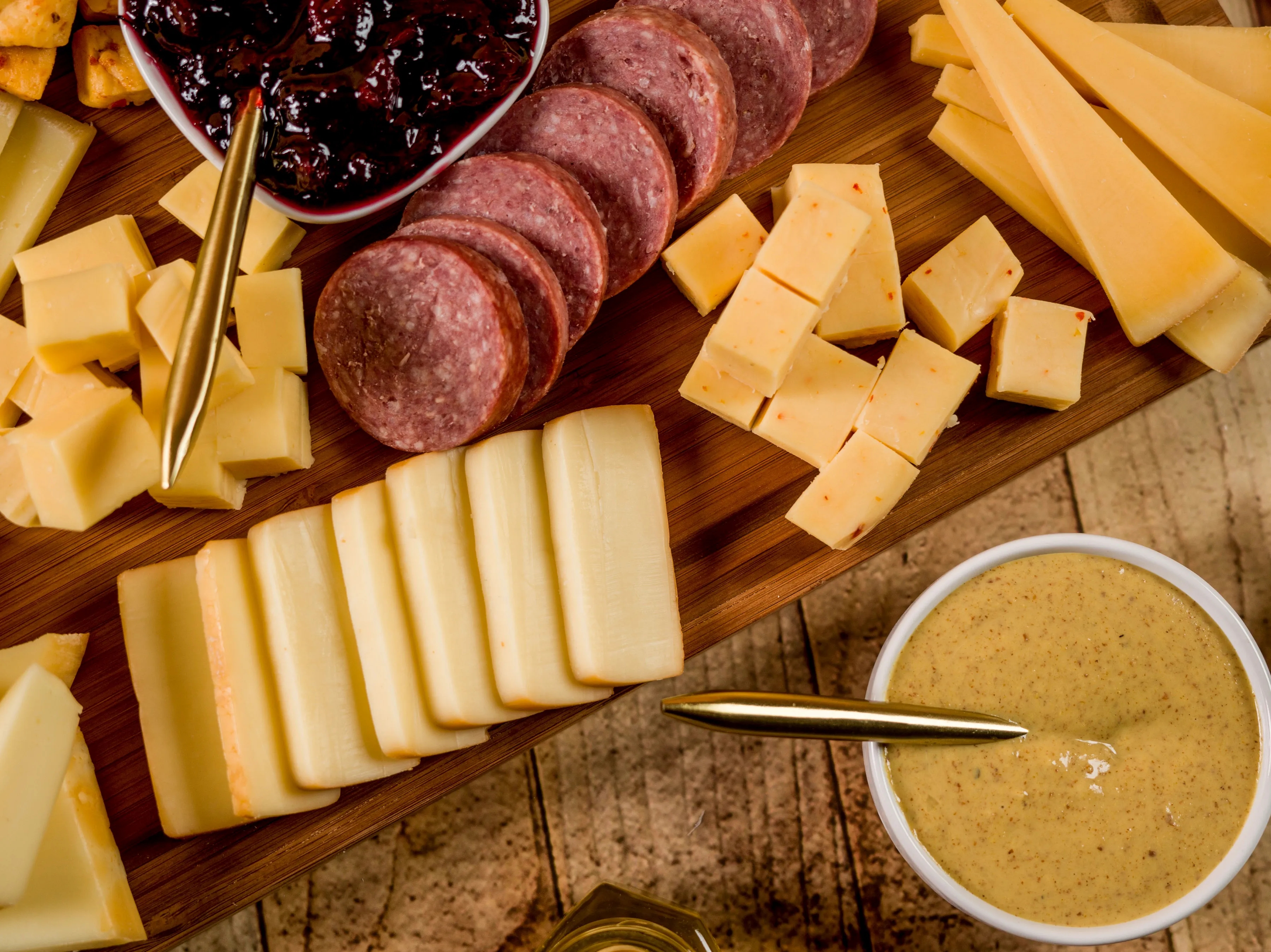 Cheese Bros. Deluxe Taste of Wisconsin Gift Pack 2