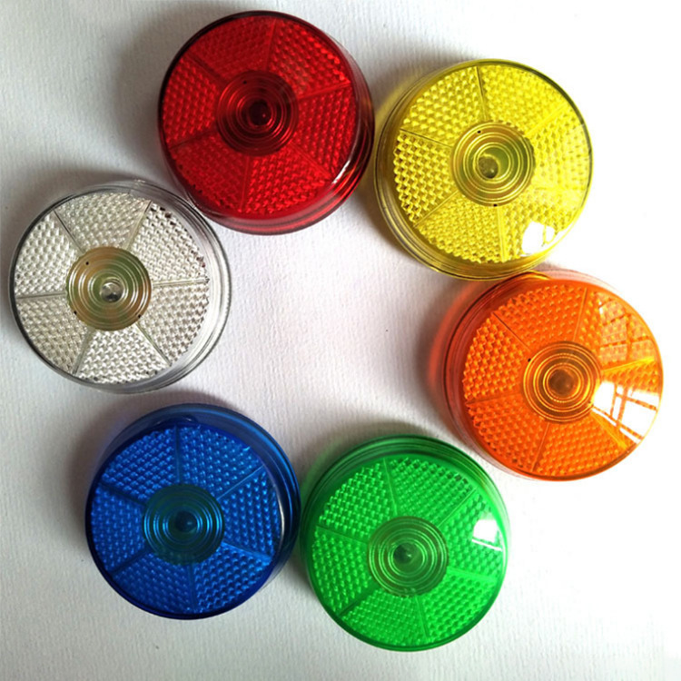 Round Safety Blinking Light With Clip 2