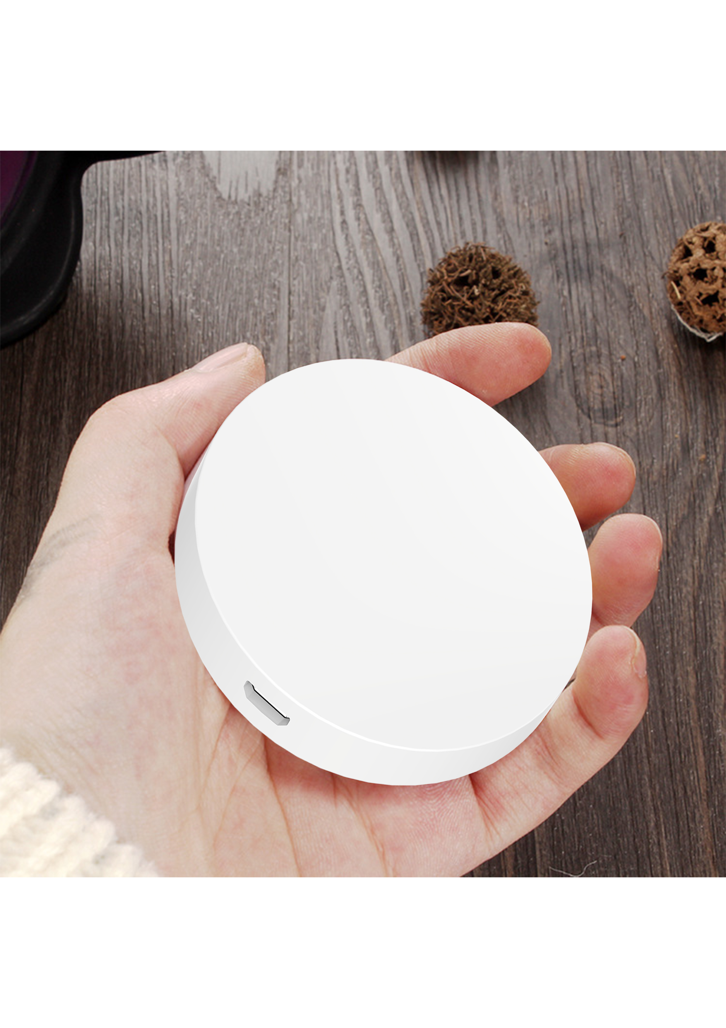 Wireless Charging Disc - White 5