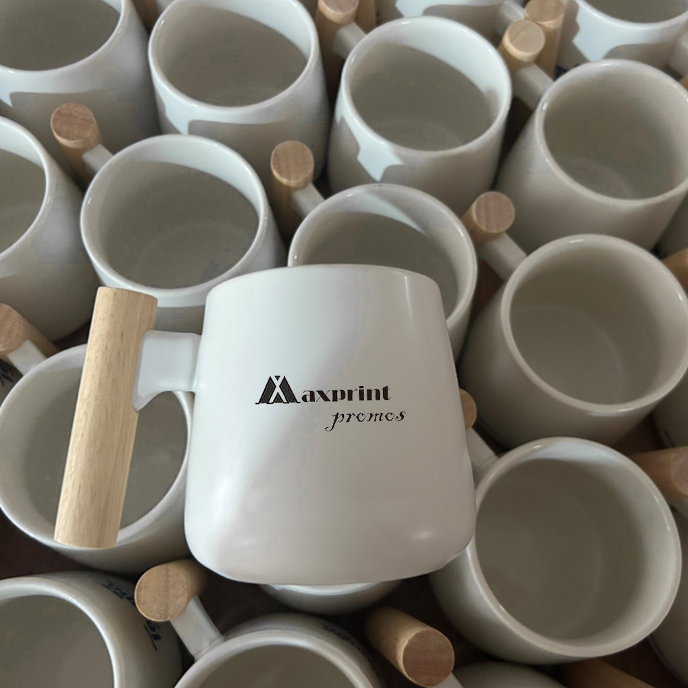 15Oz.Coffee Mug with Lid Spoon 1